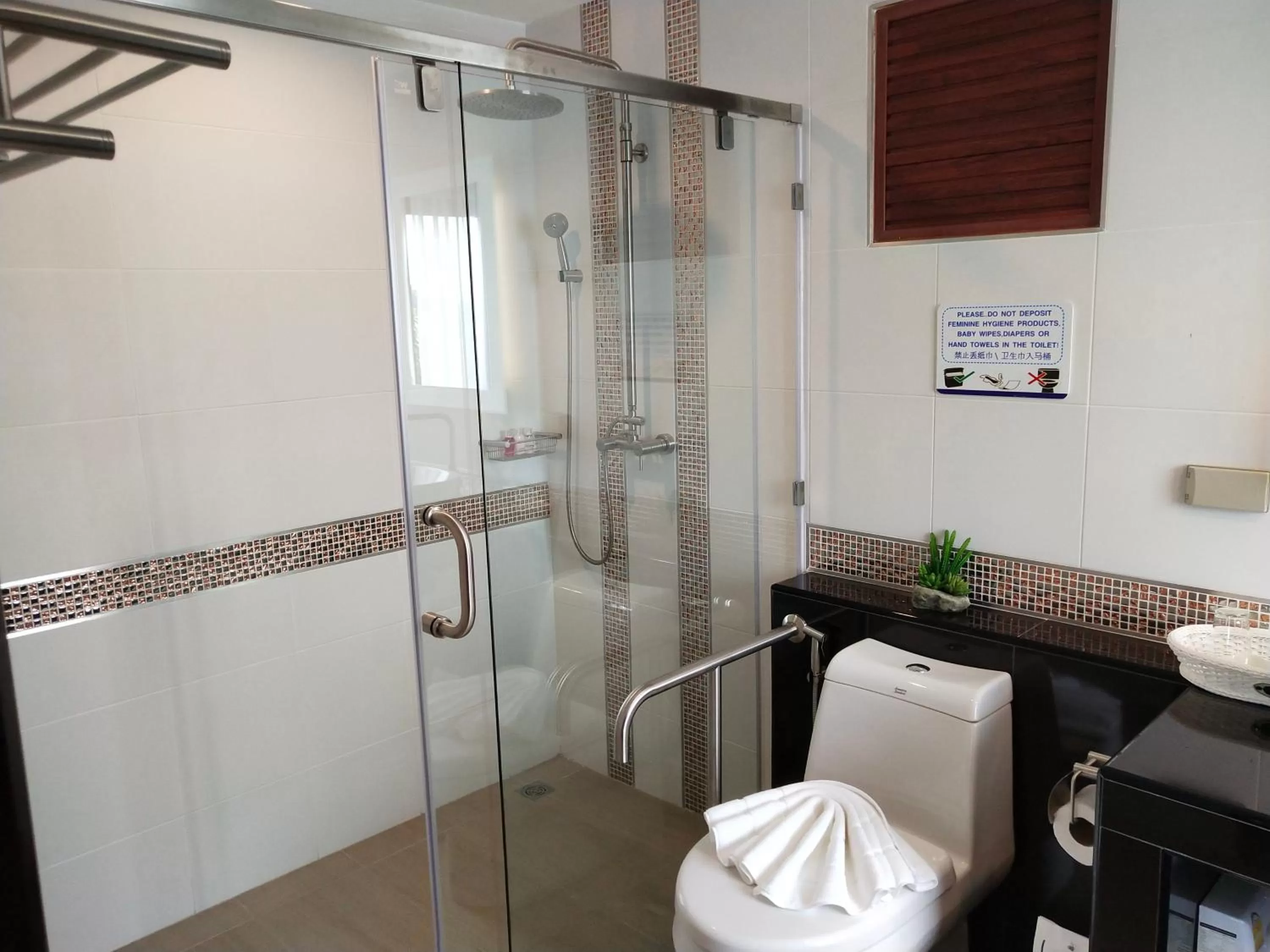 Shower in Hotel De Wualai