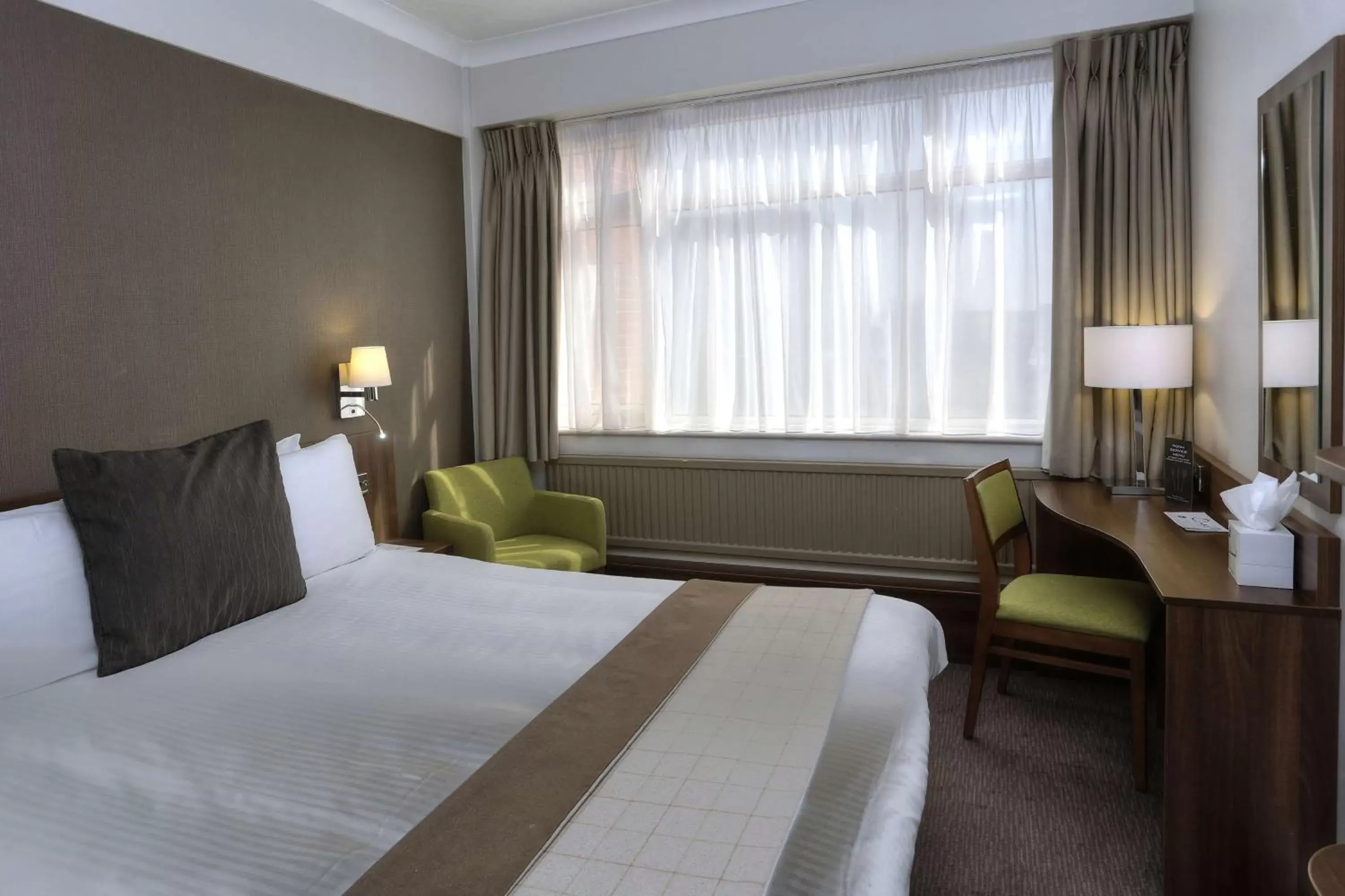 Photo of the whole room, Bed in Best Western Manchester Altrincham Cresta Court Hotel