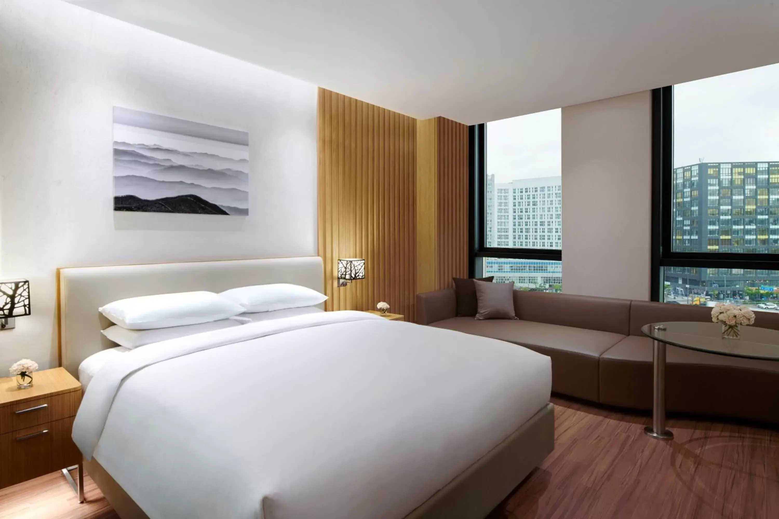 Photo of the whole room, Bed in Courtyard by Marriott Seoul Botanic Park