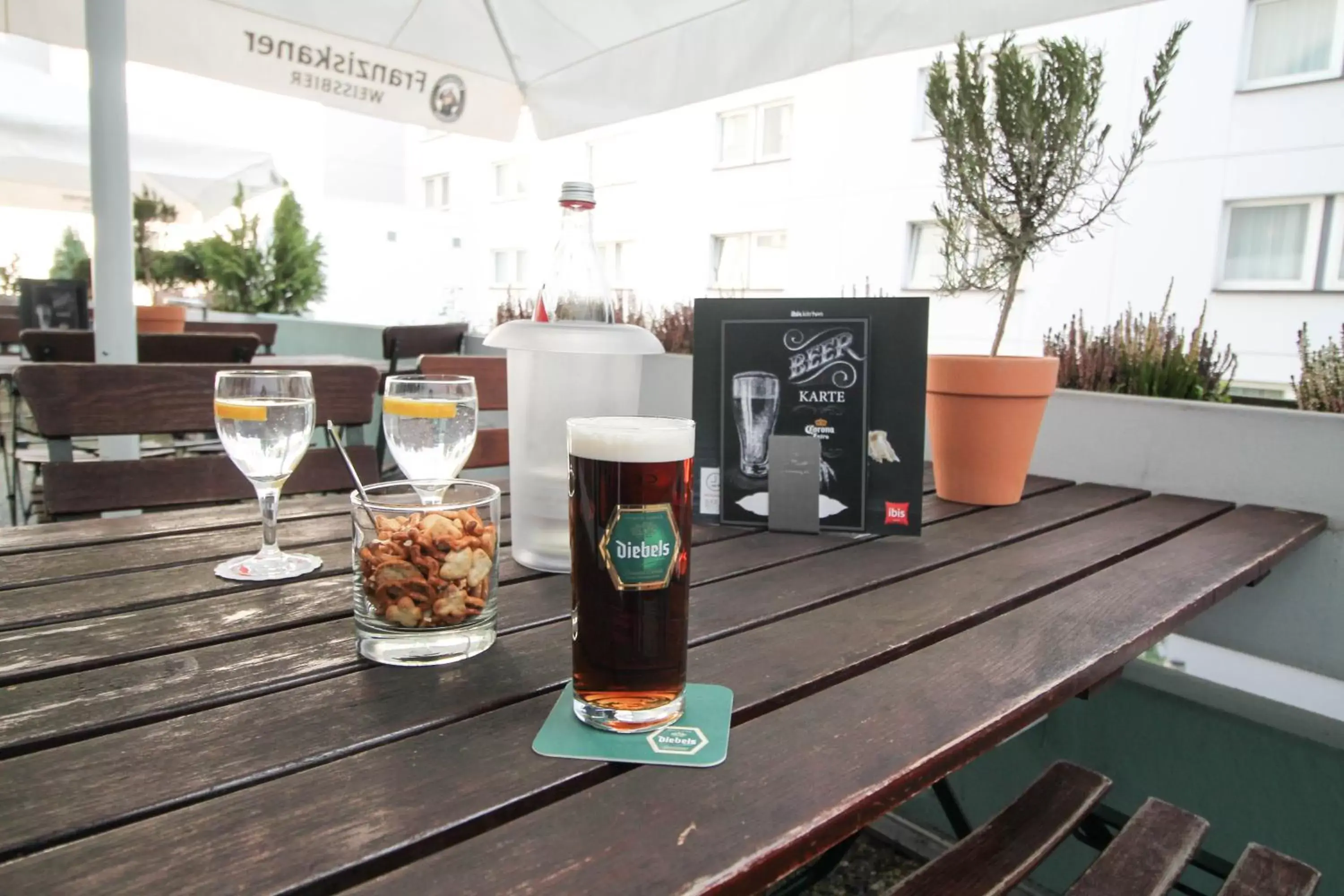 Balcony/Terrace in ibis Hotel Düsseldorf Hauptbahnhof