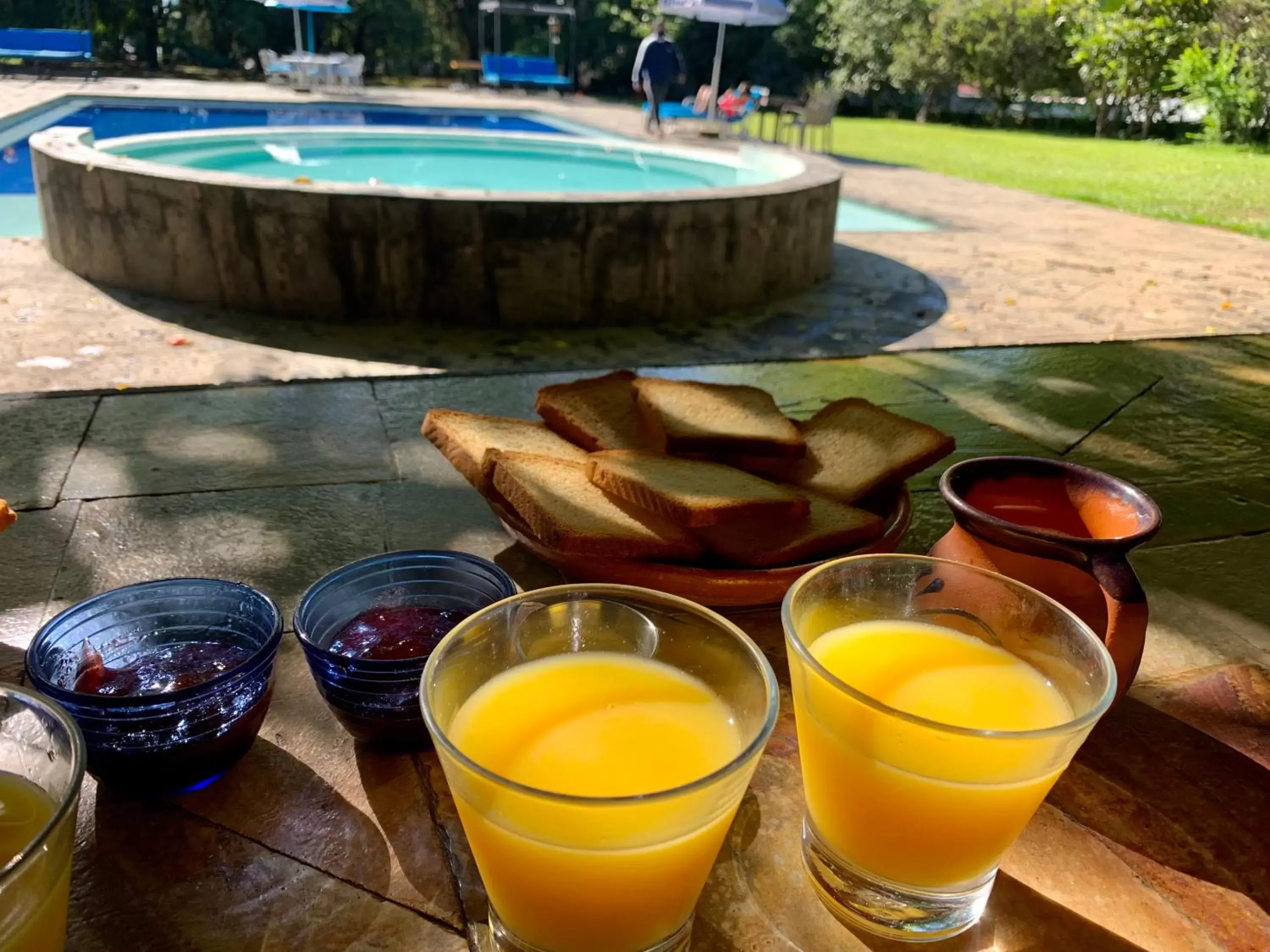 Continental breakfast, Swimming Pool in Los Cruxes