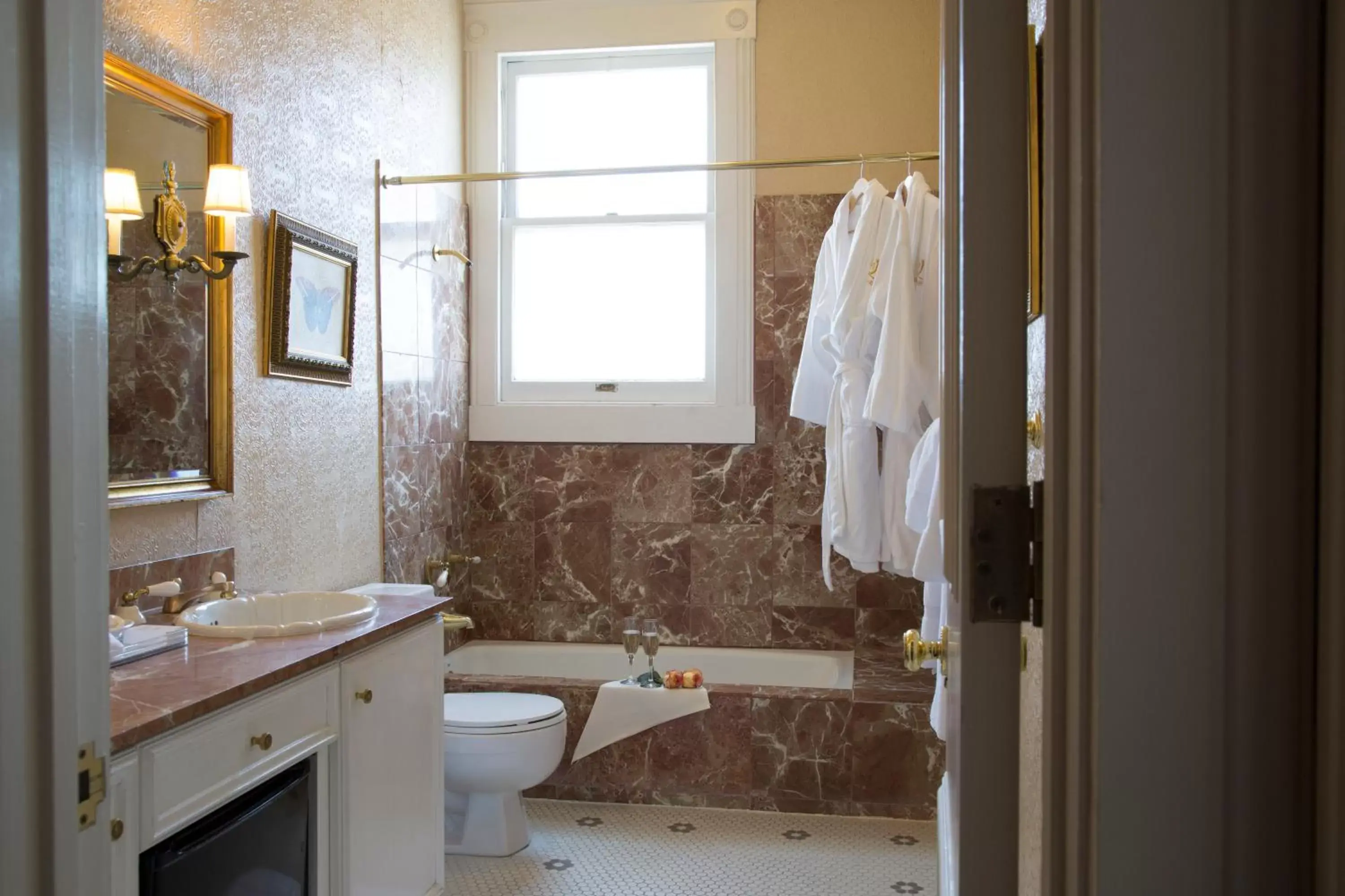 Bathroom in Hotel Majestic