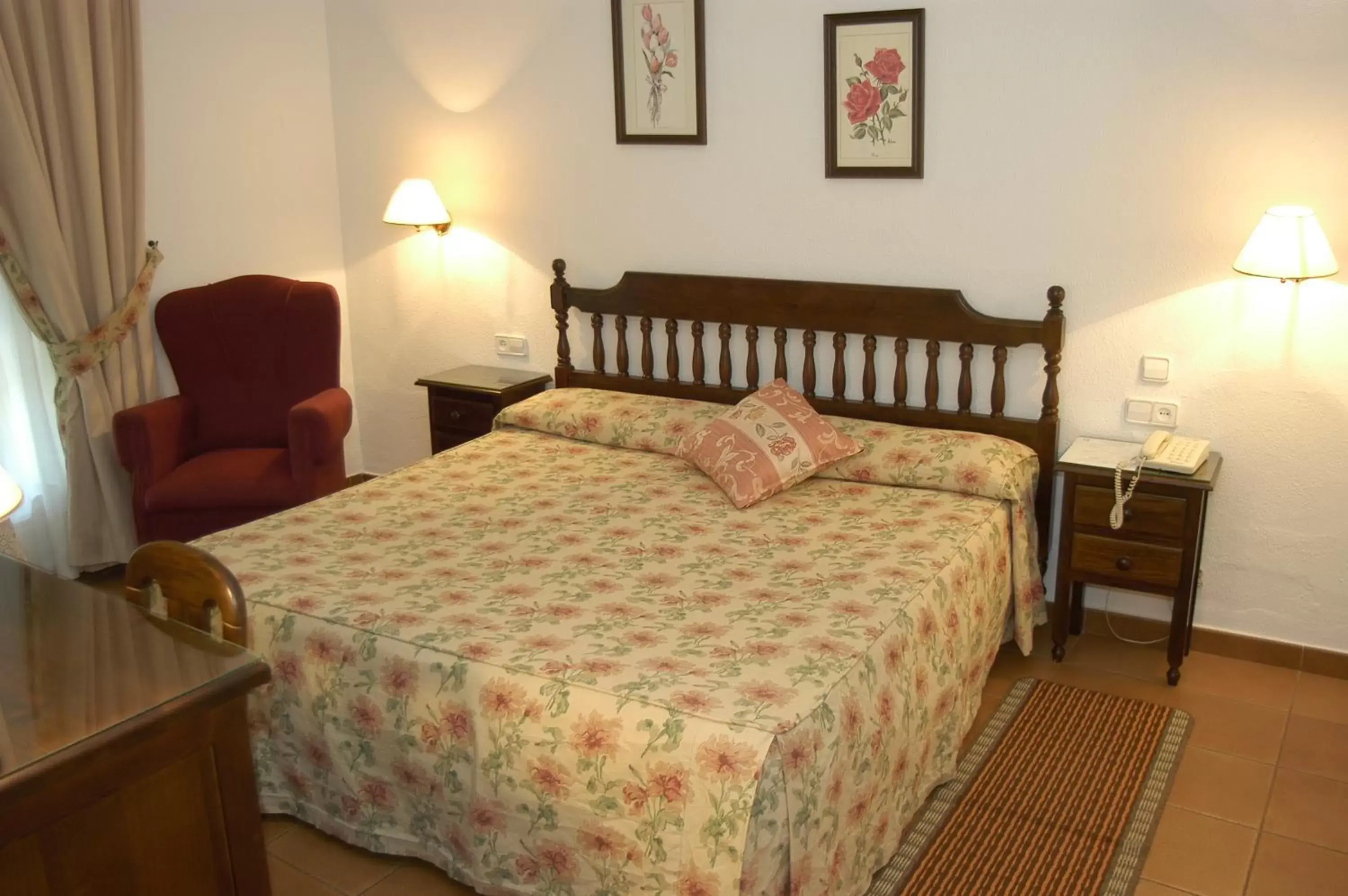Bedroom, Bed in Hotel Los Olivos