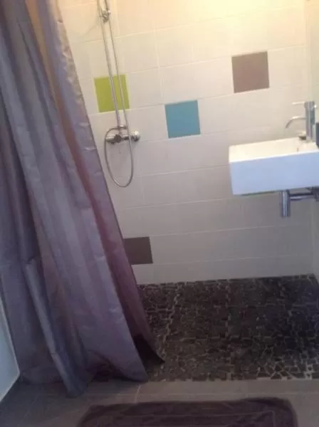 Bathroom in Les Canneliers