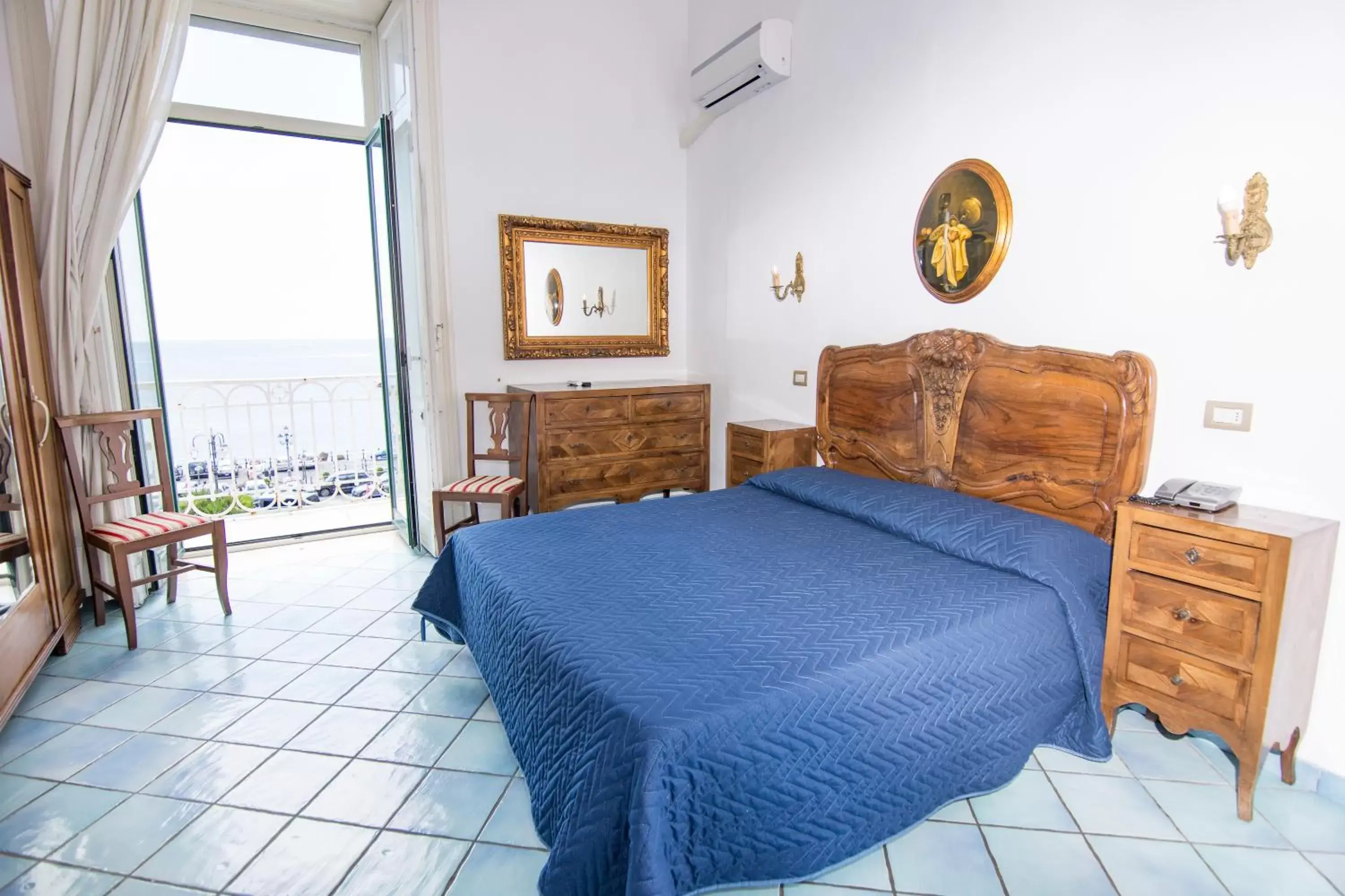 Bed in Hotel Fontana Bed in Hotel Fontana