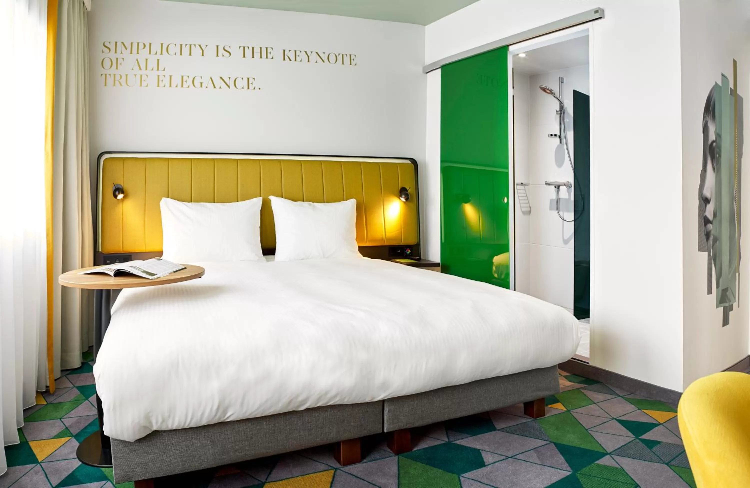 Bed in Park Inn By Radisson Hasselt