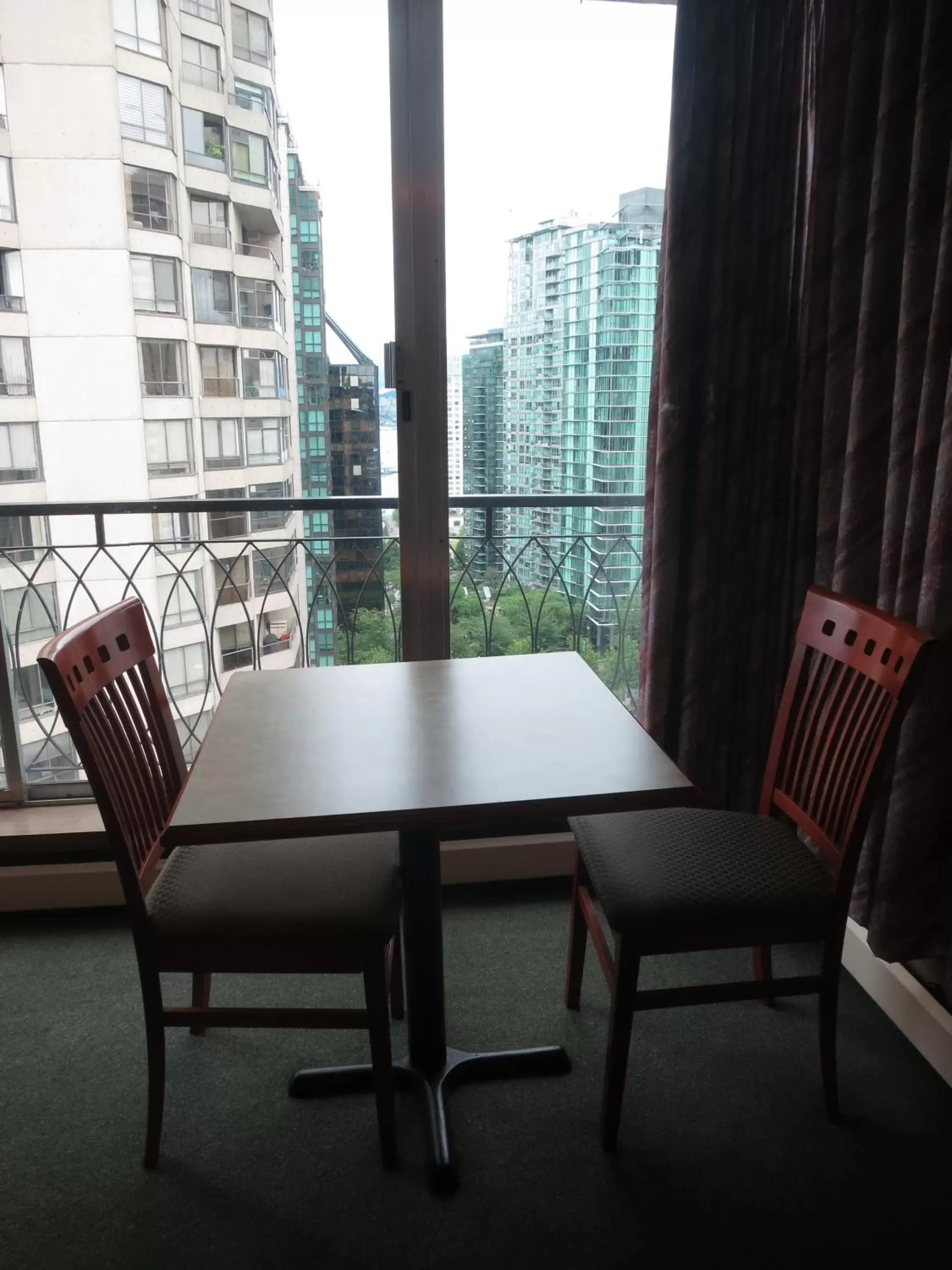 Seating area in Tropicana Suite Hotel