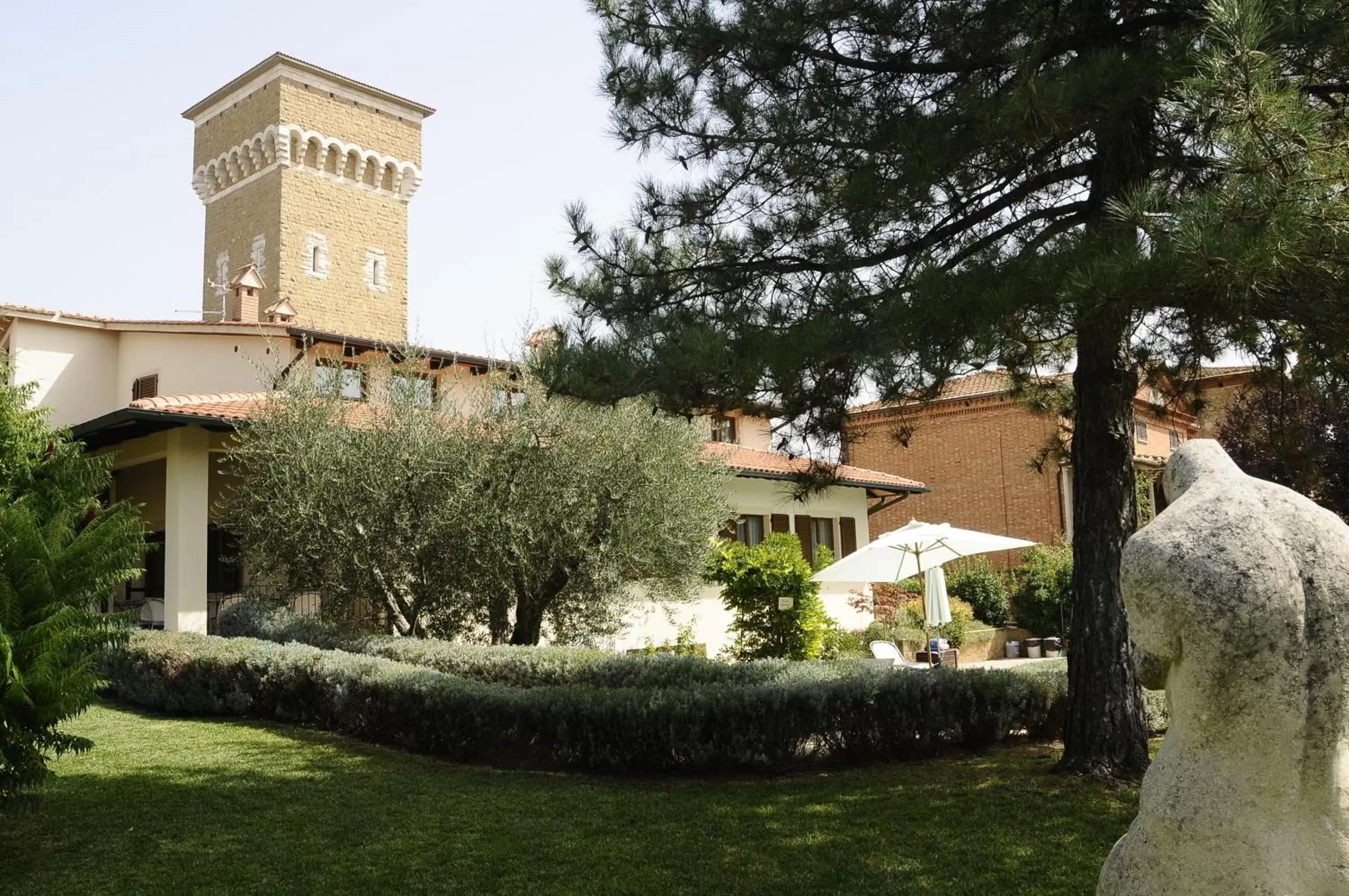 Garden, Property Building in Hotel Rutiliano