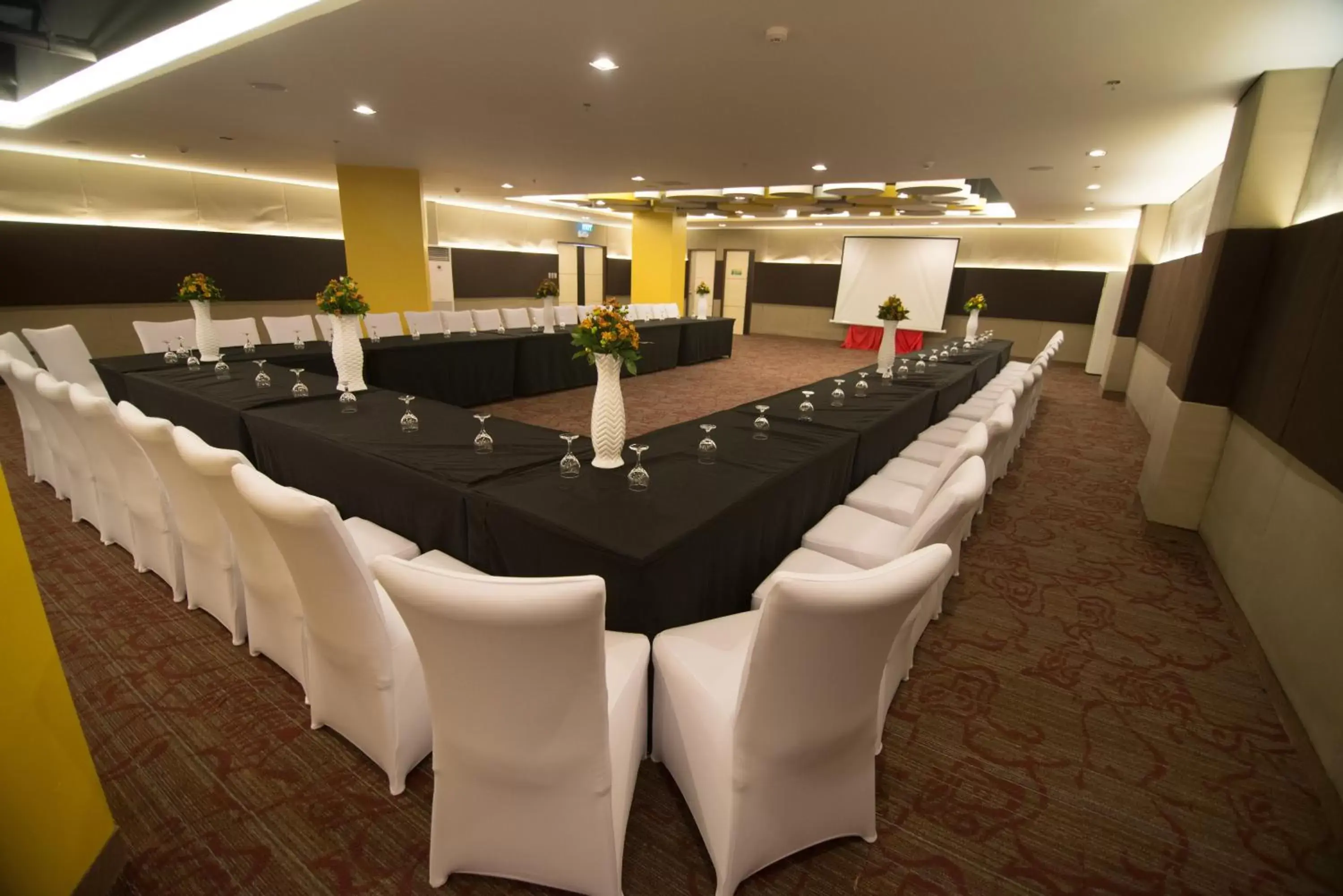 Meeting/conference room in Go Hotels Lanang - Davao