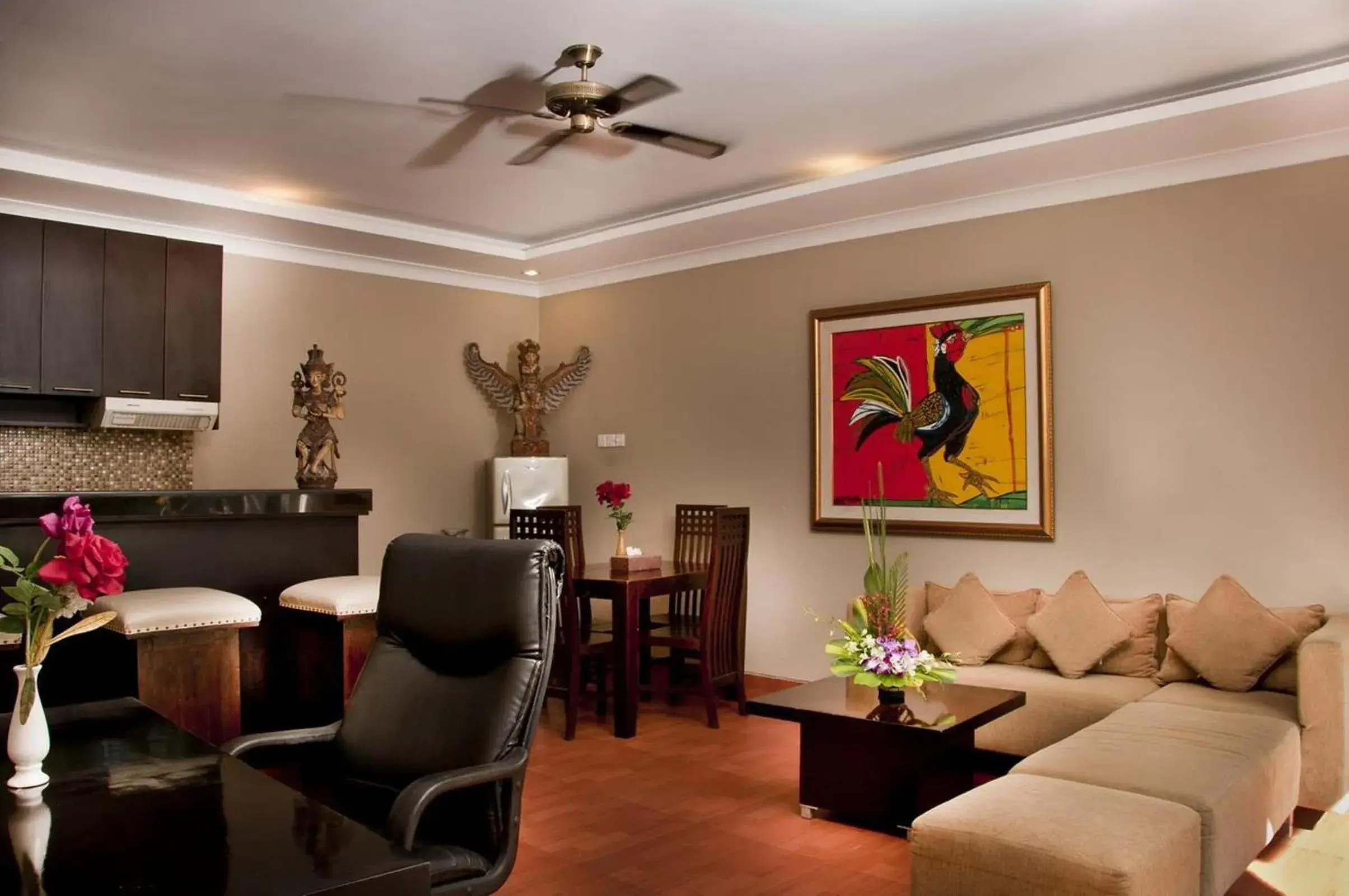 Living room, Seating Area in Sindhu Mertha Suite