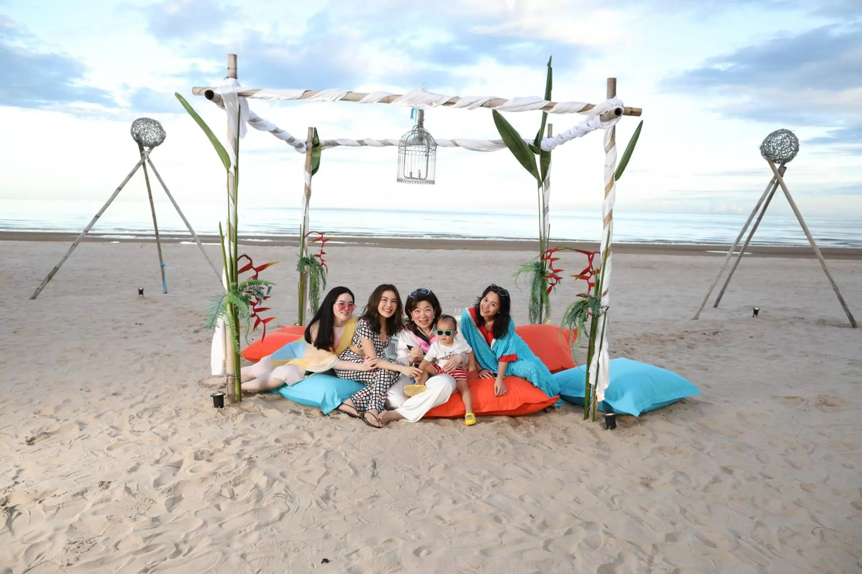 Beach in Dhevan Dara Beach Villa Kuiburi