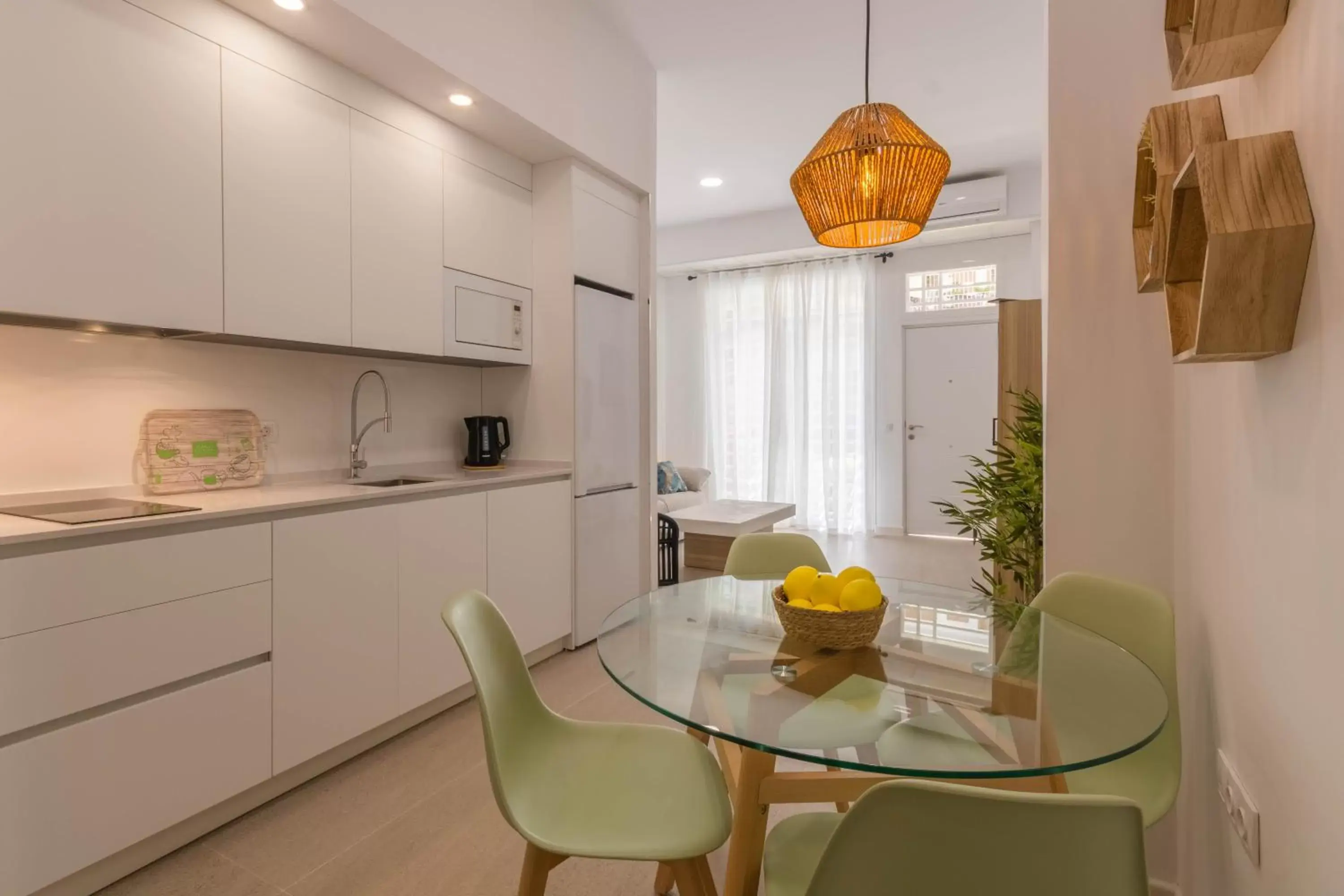 Coffee/tea facilities, Dining Area in Apartamentos Alnatur