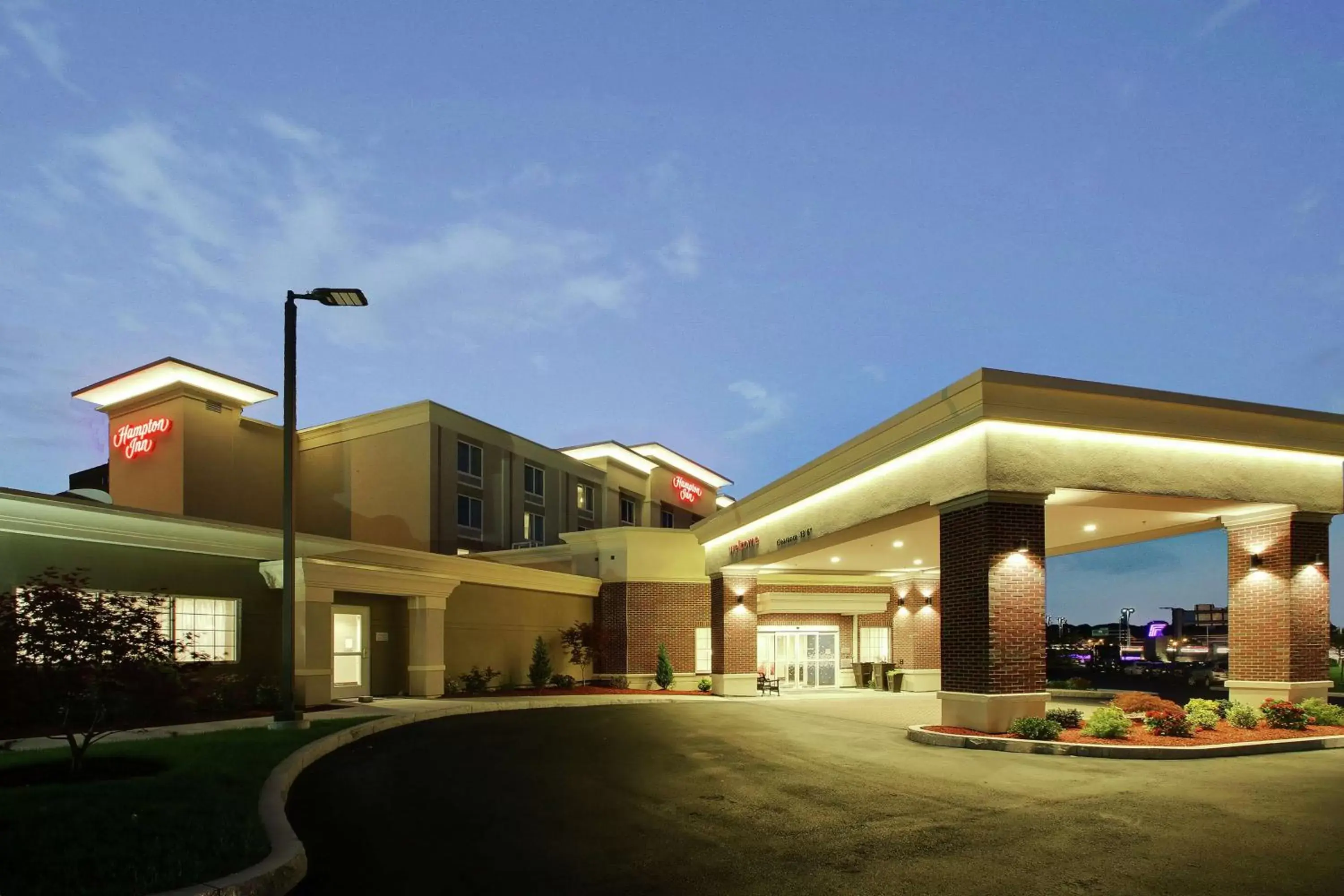 Property Building in Hampton Inn-Pawtucket, RI