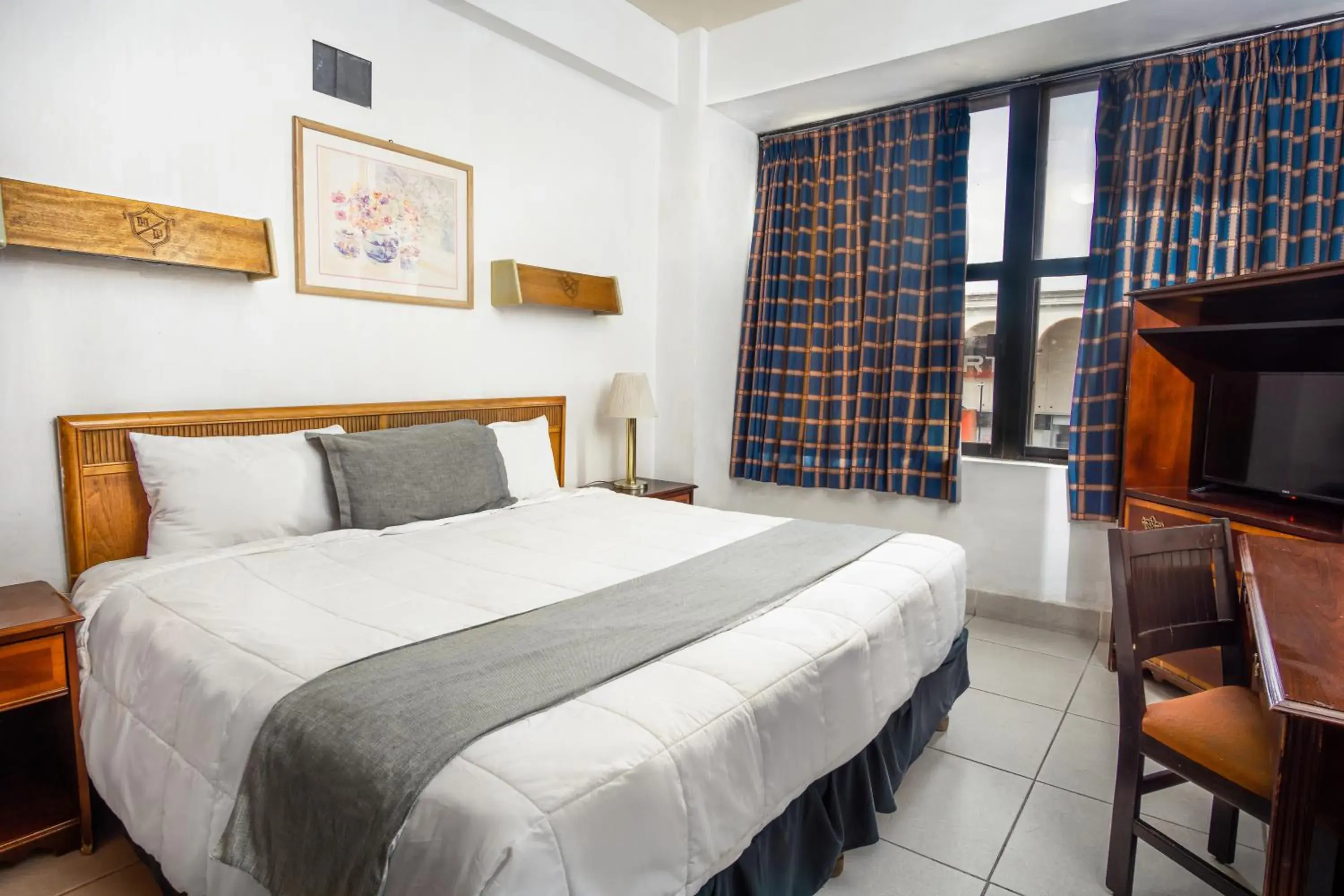 Property building, Bed in Hotel San Jorge