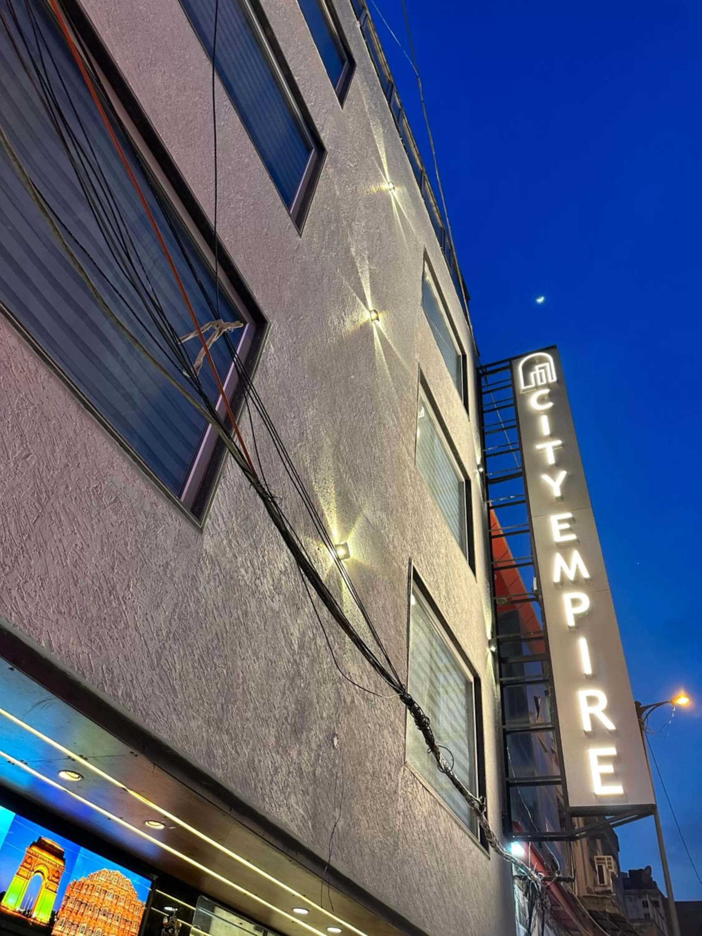 City Empire - New Delhi Railway Station, Near Connaught Place