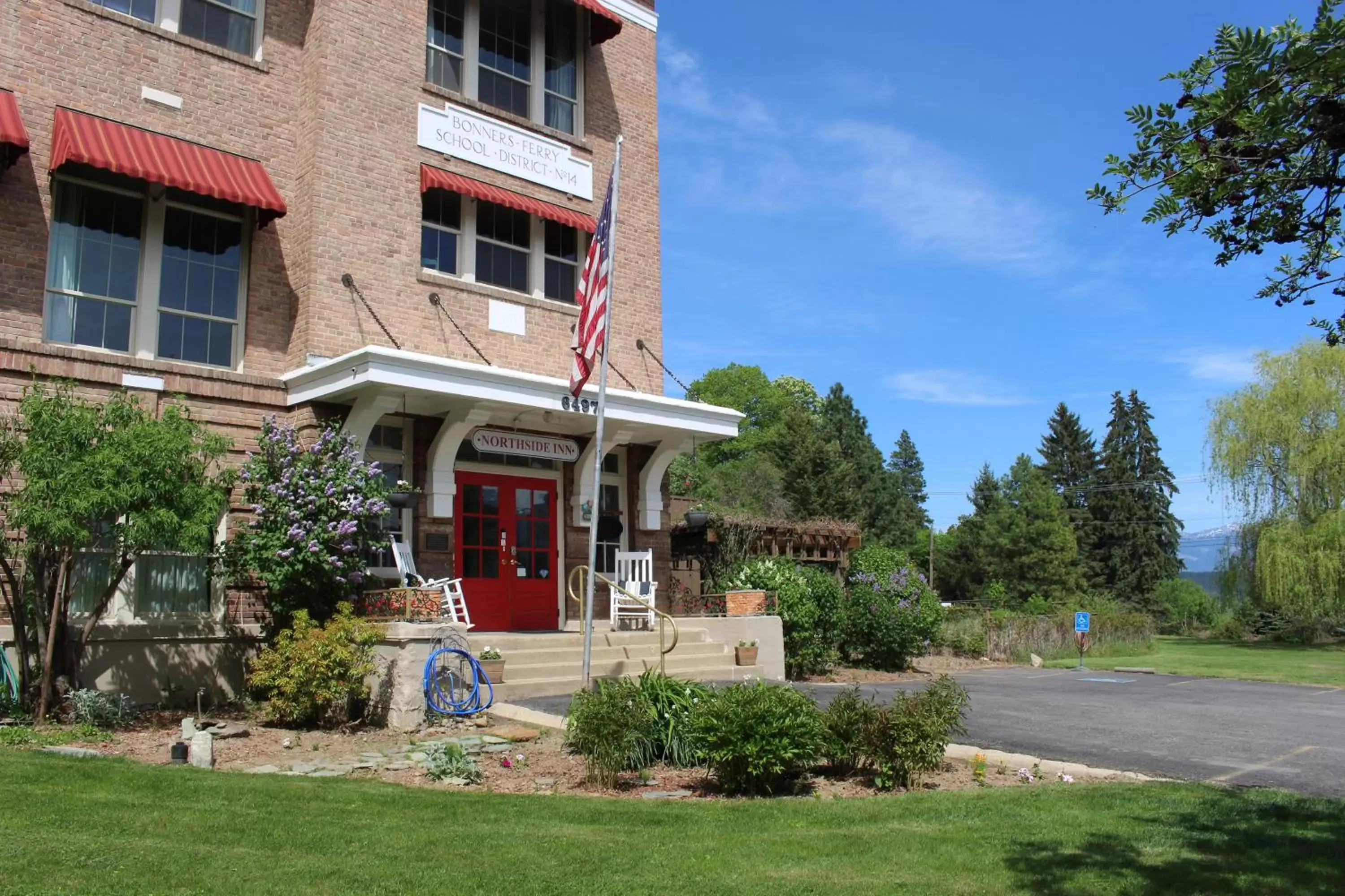 Property Building in Northside School Bed & Breakfast