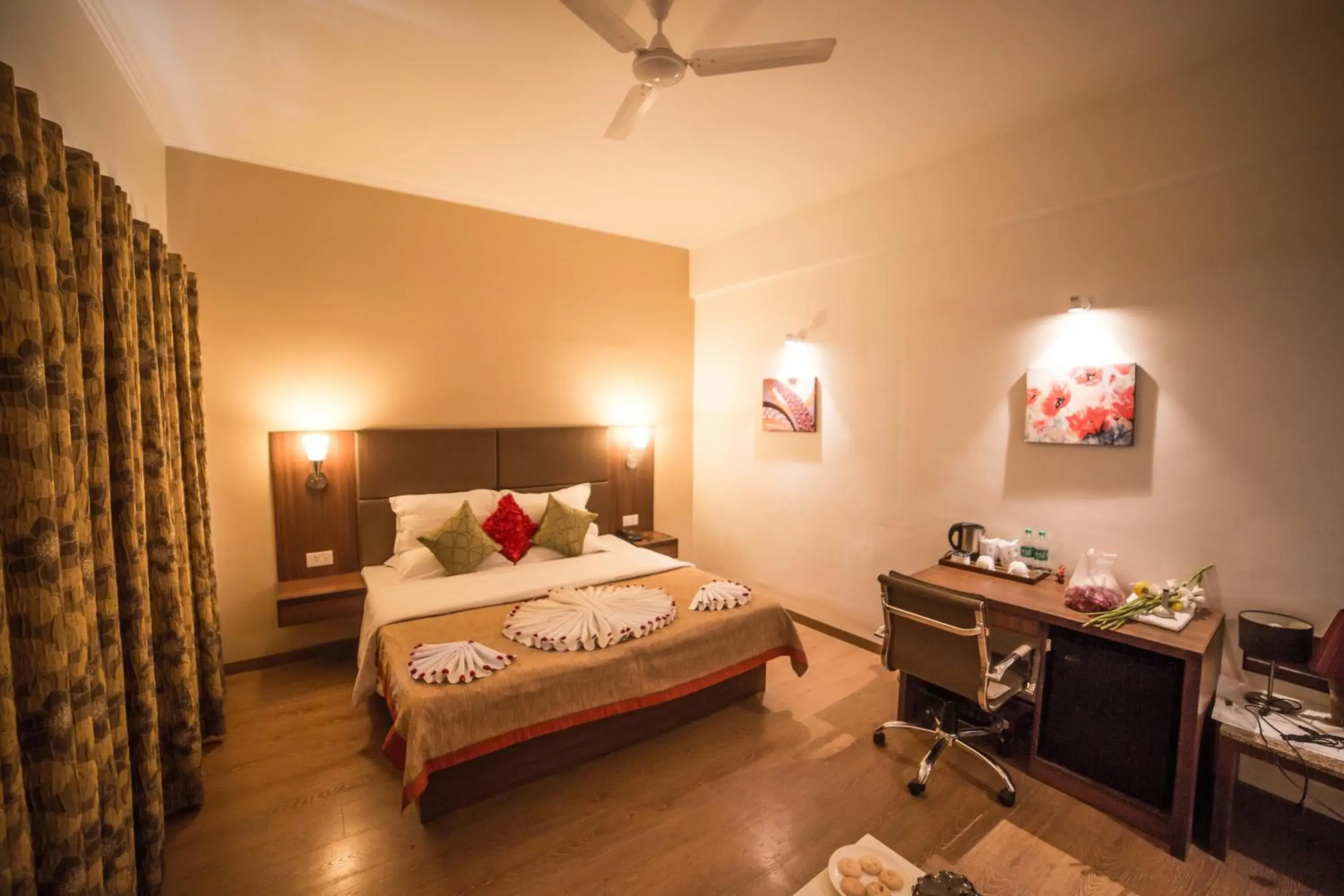 Bed in Diamond Hotel Bed in Diamond Hotel