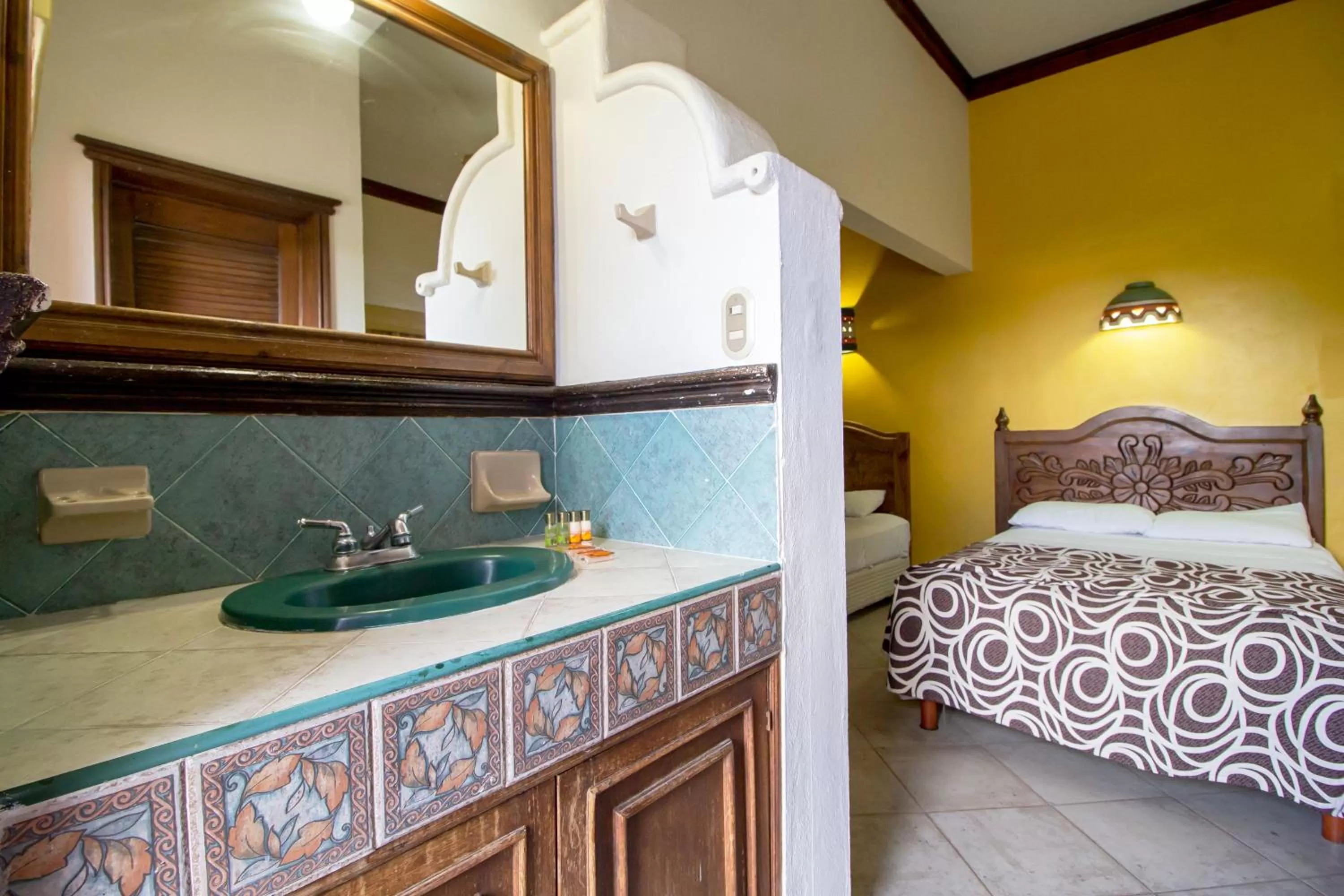 Bedroom, Bed in Suites Flamboyanes