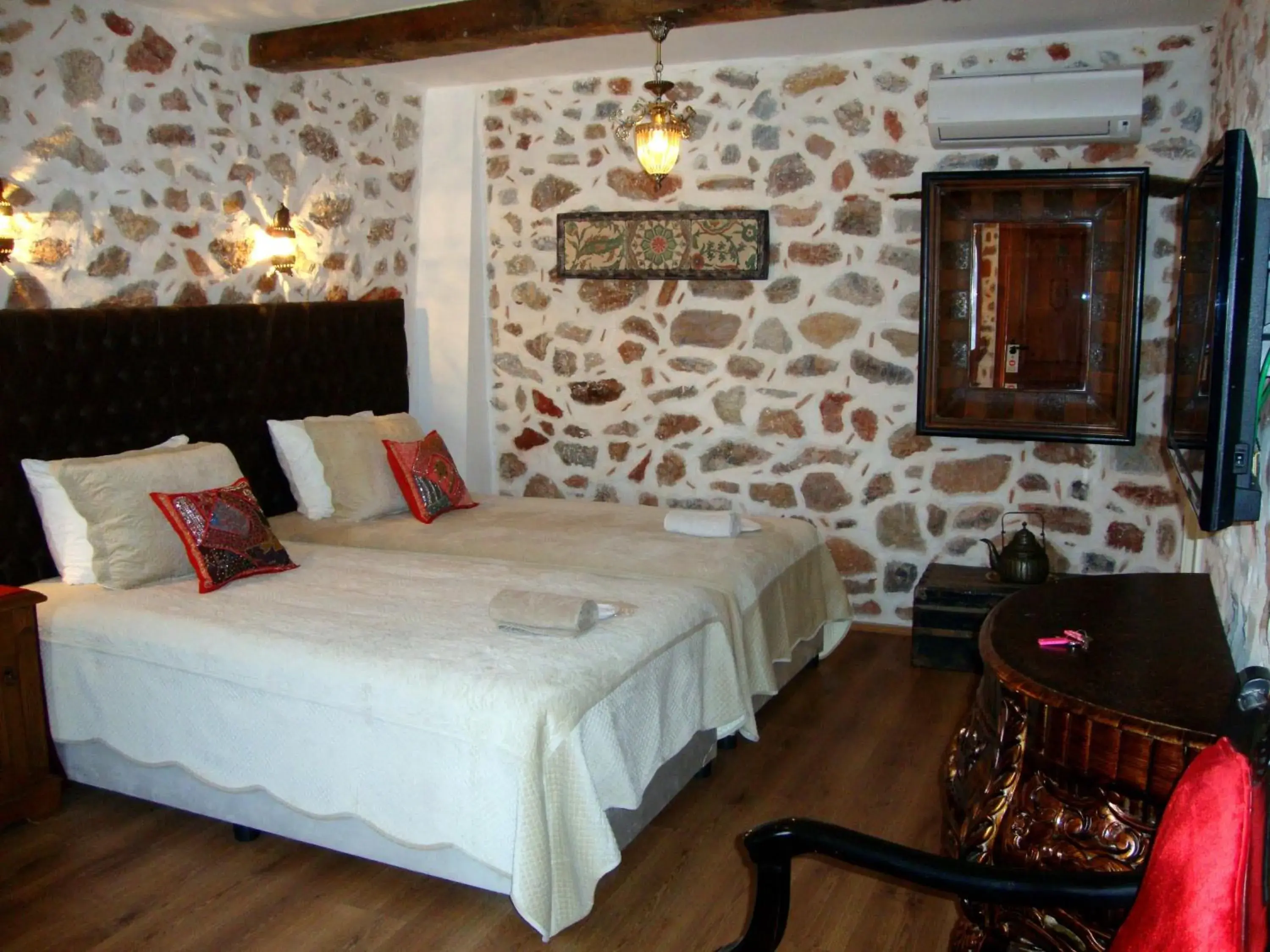 Bedroom, Bed in Lemon Villa Hotel - Adult Only