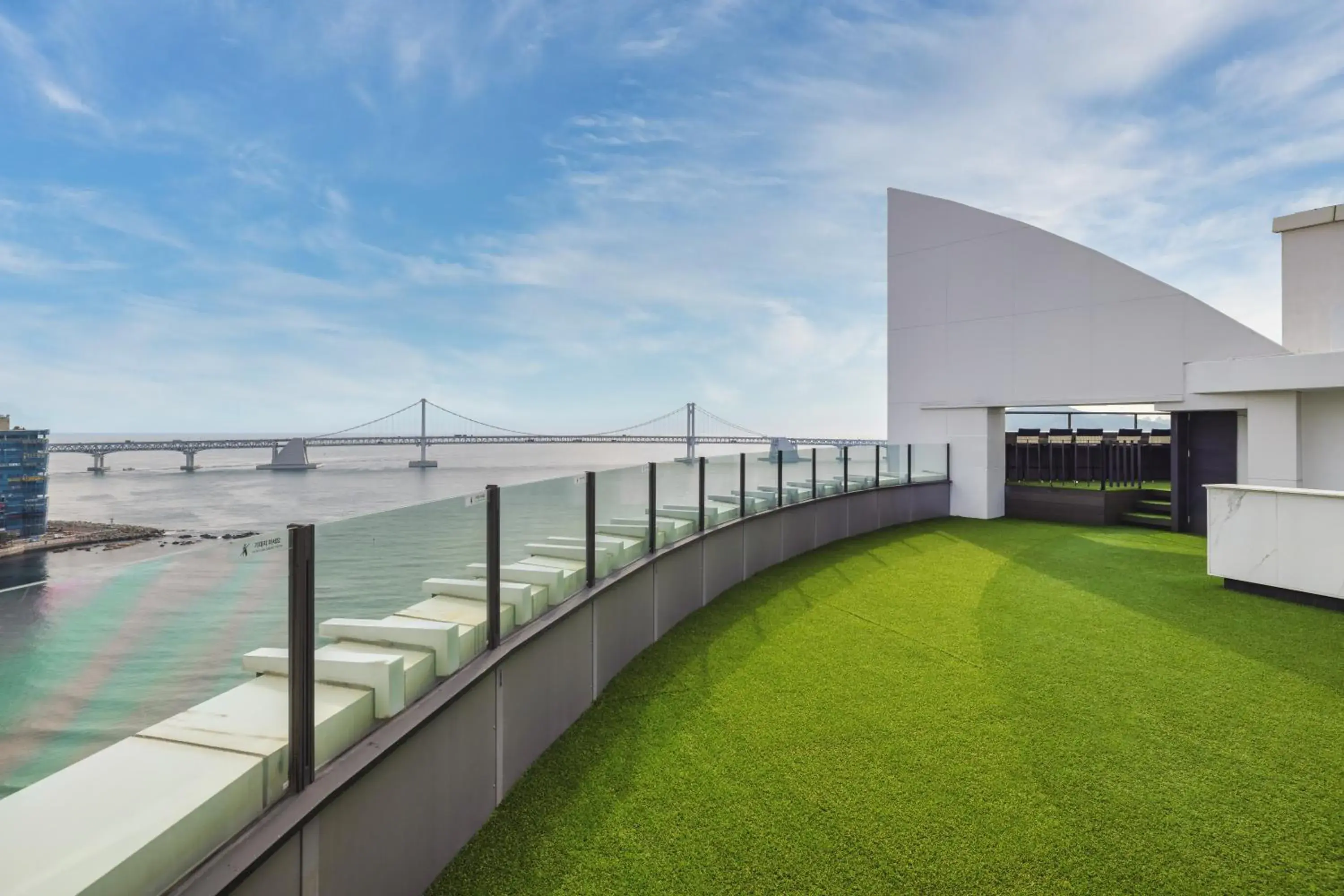 Property building in Kent Hotel Gwangalli by Kensington Property building in Kent Hotel Gwangalli by Kensington