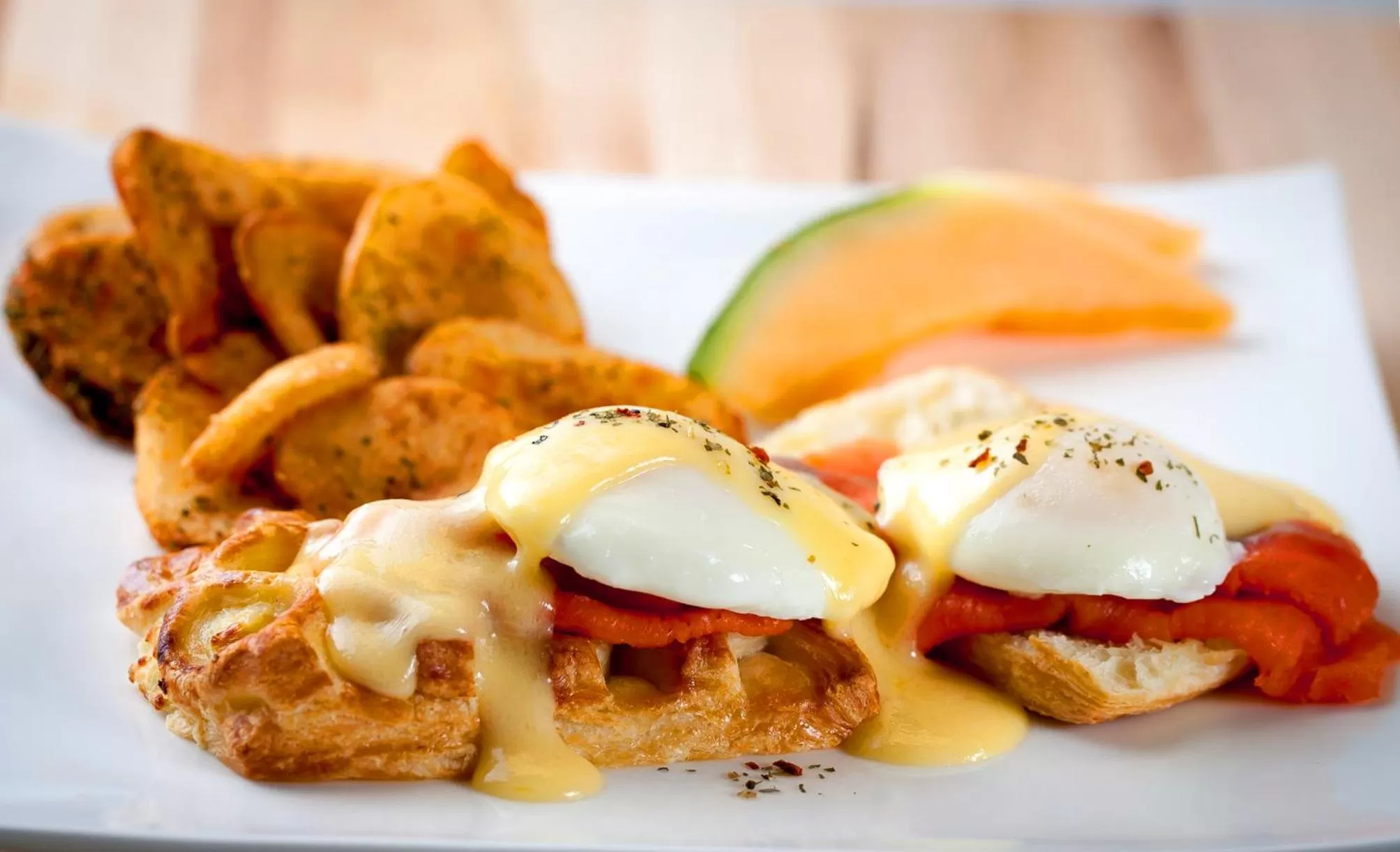 Breakfast in Applause Hotel Calgary Airport by CLIQUE