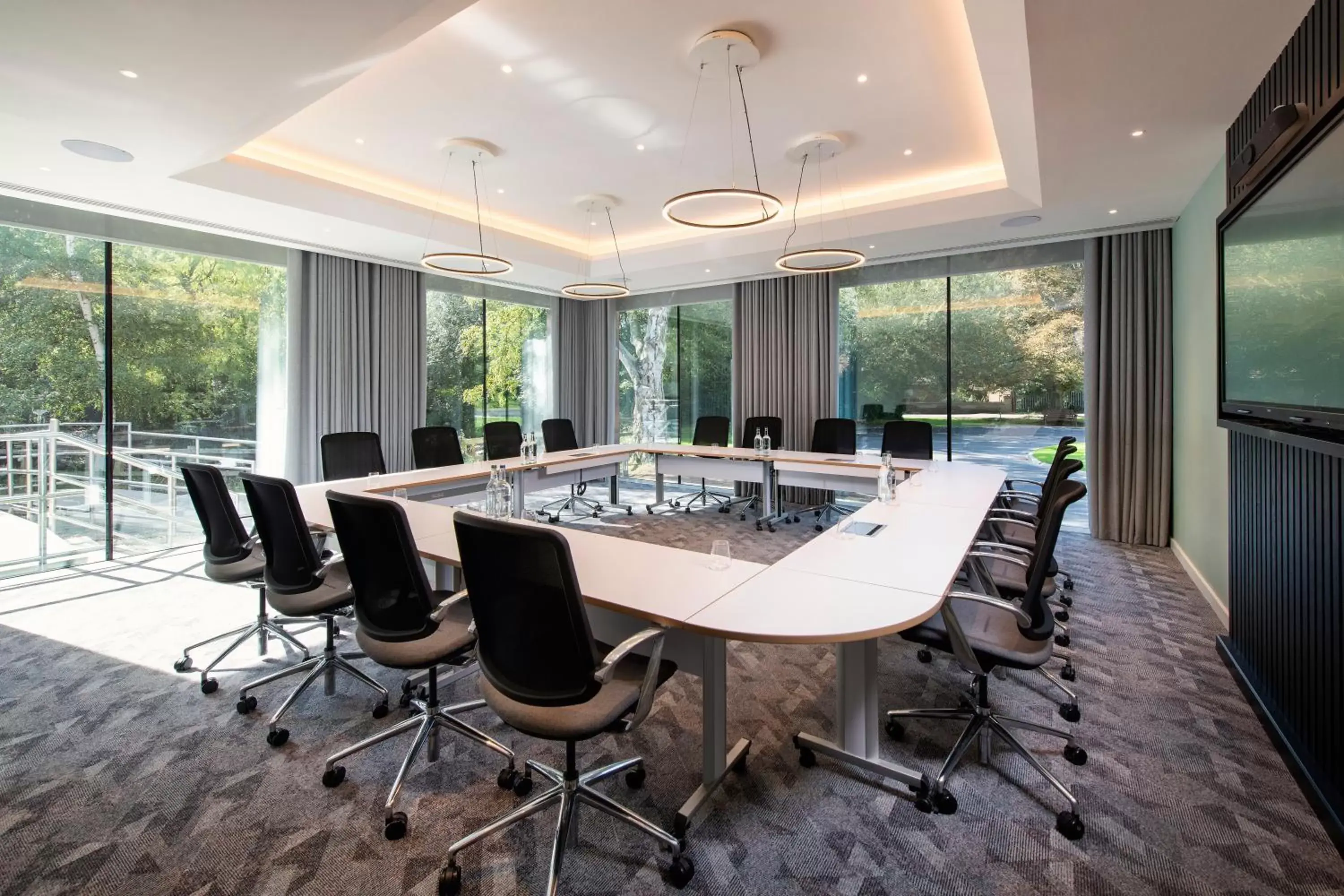 Meeting/conference room in Holiday Inn London-Shepperton, an IHG Hotel