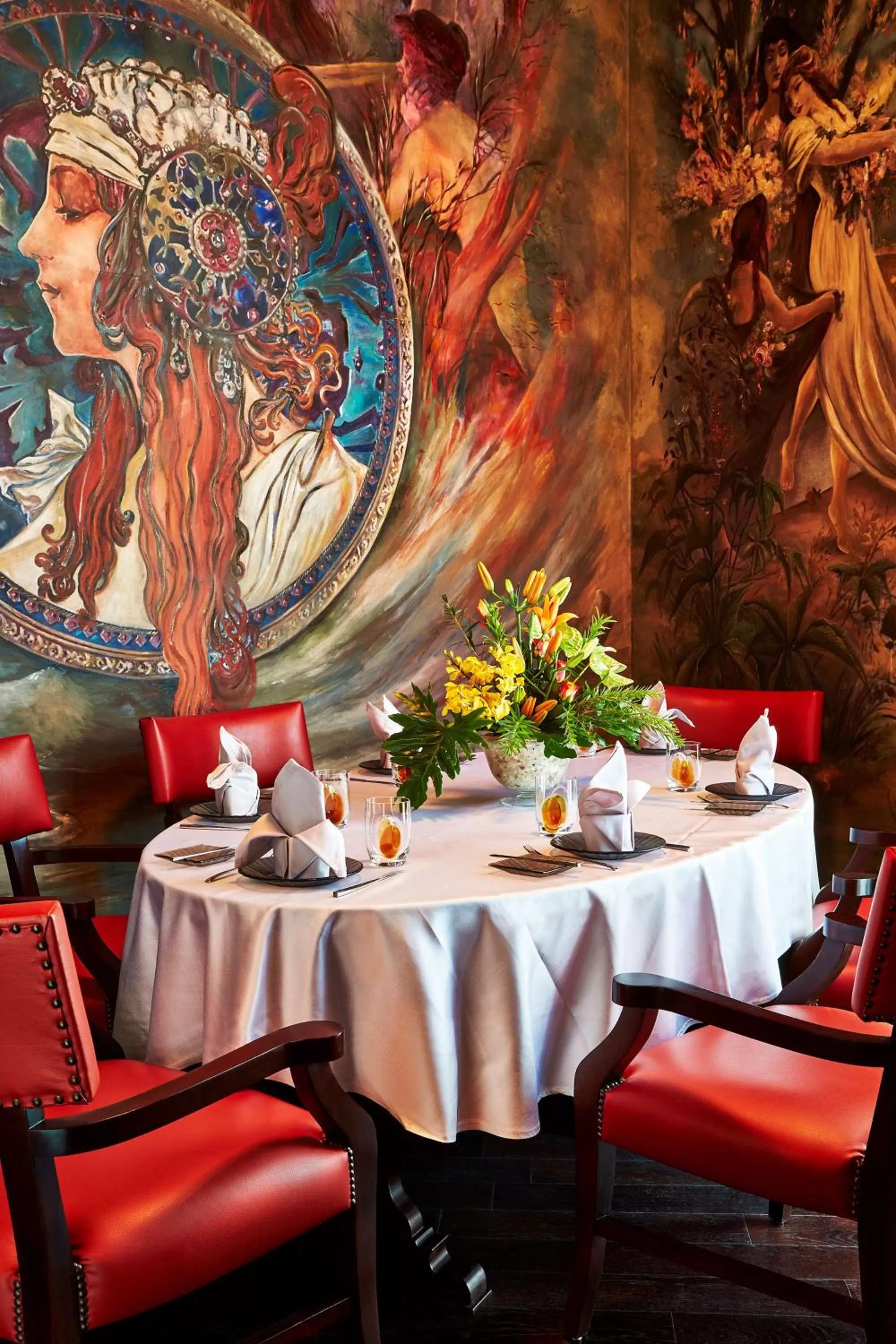 Restaurant/places to eat in Royal Maxim Palace Kempinski Cairo