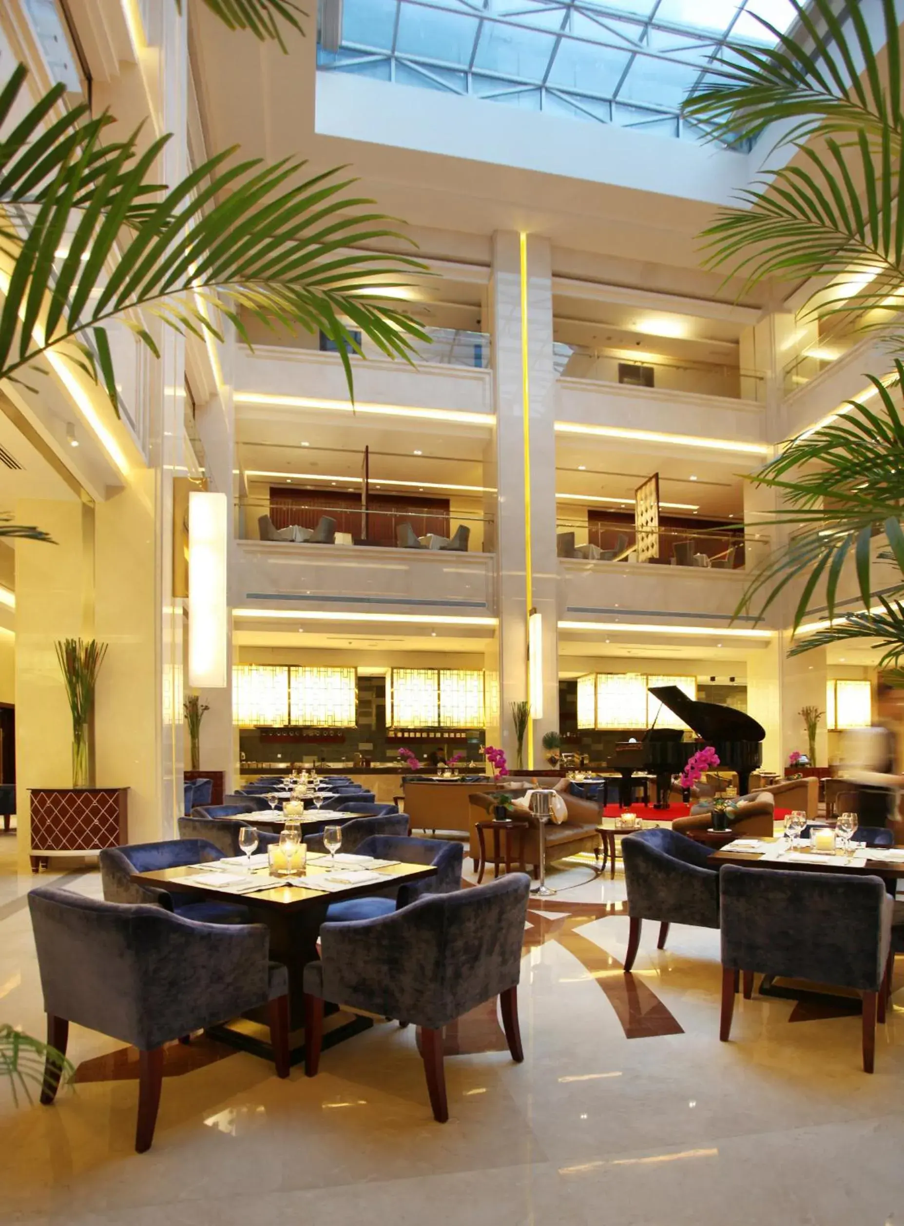 Restaurant/Places to Eat in Regal Plaza Hotel & Residence