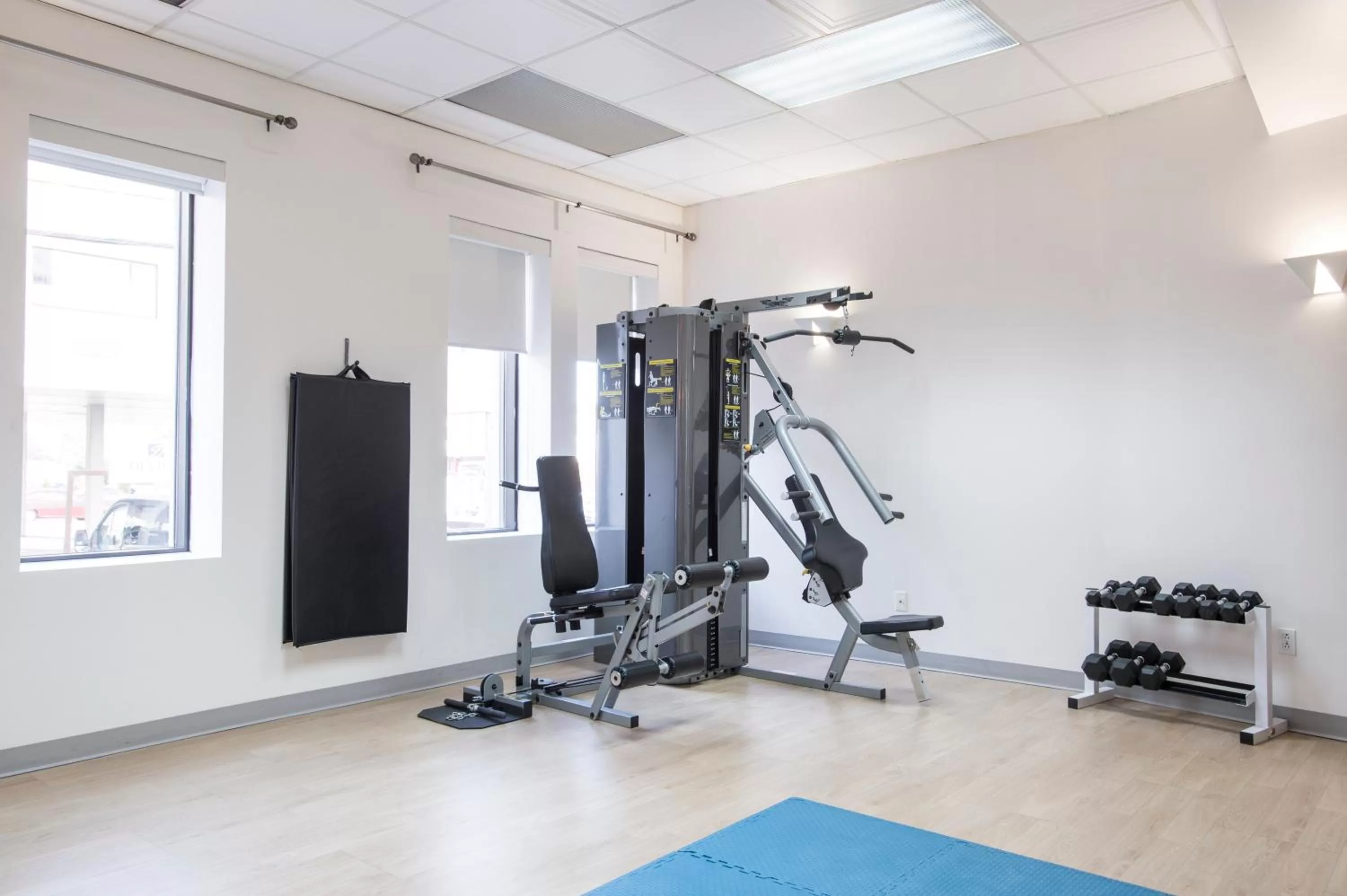Fitness centre/facilities in Hôtel Albert par G5