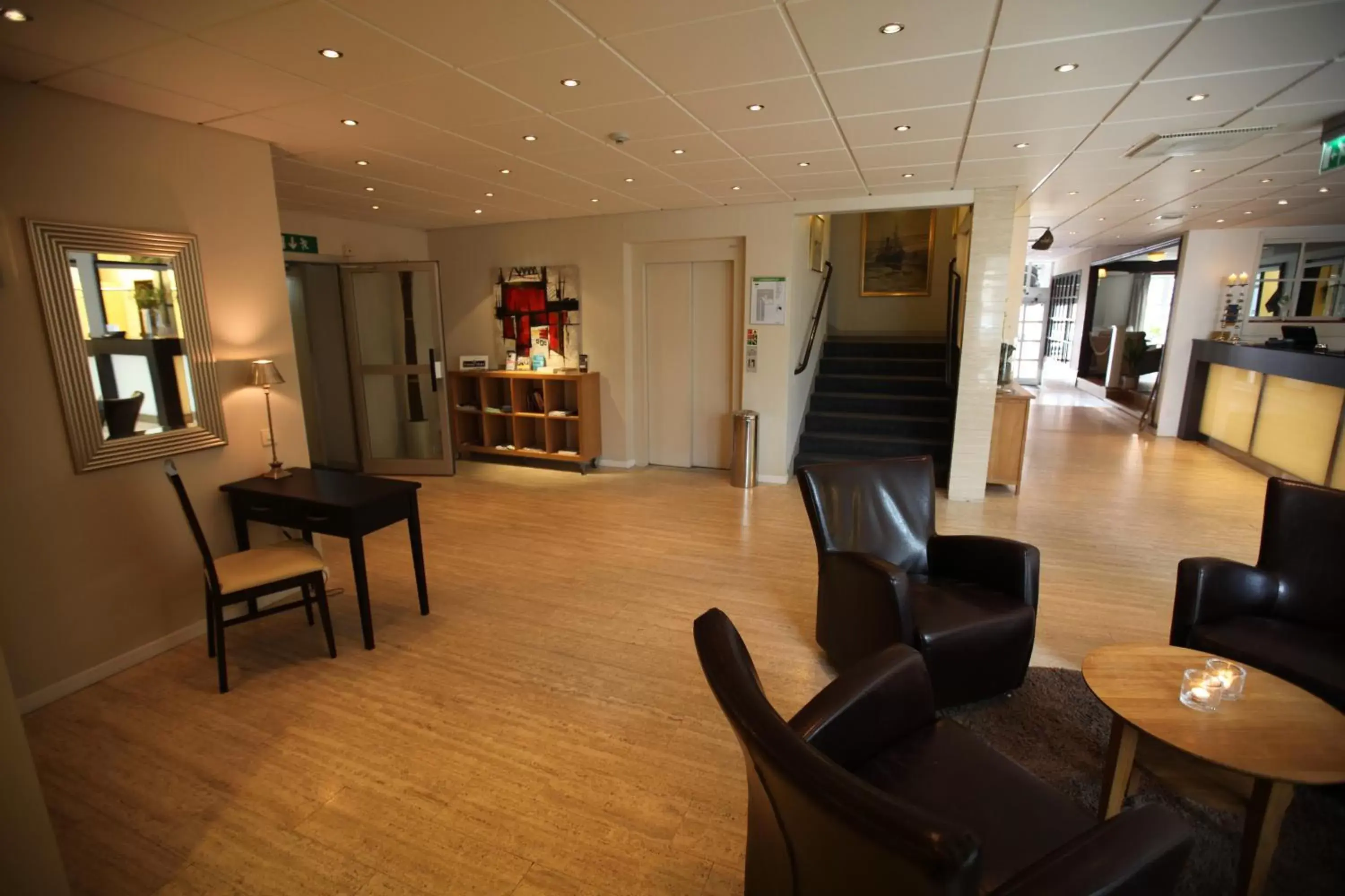 Lobby or reception in Best Western Plus Edward Hotel Lobby or reception in Best Western Plus Edward Hotel