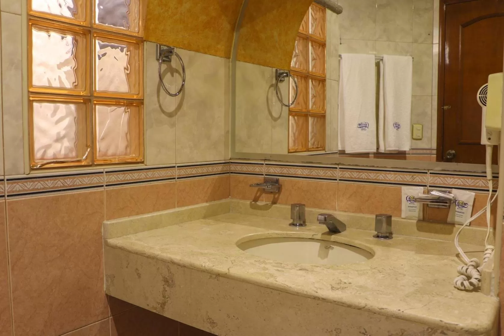 Bathroom in Motel Caribe