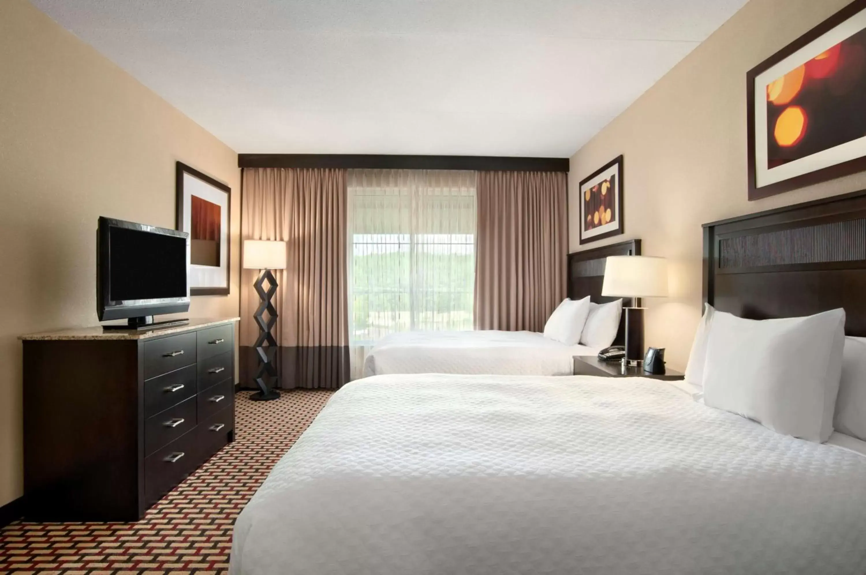 Suite with Two Queen Beds and Shower - Mobility Access/Non-Smoking in Embassy Suites by Hilton Jackson North Ridgeland Suite with Two Queen Beds and Shower - Mobility Access/Non-Smoking in Embassy Suites by Hilton Jackson North Ridgeland