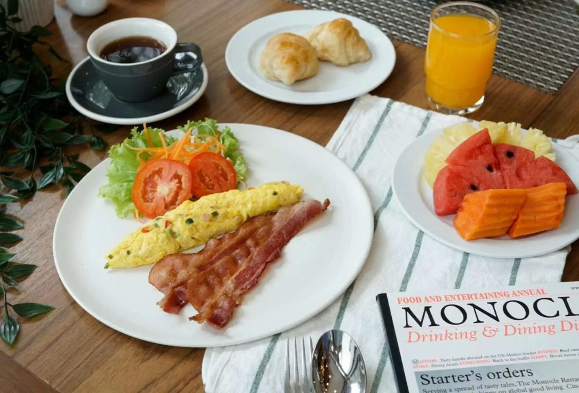 Food and drinks in Cosy Beach Hotel - SHA Extra Plus Food and drinks in Cosy Beach Hotel - SHA Extra Plus