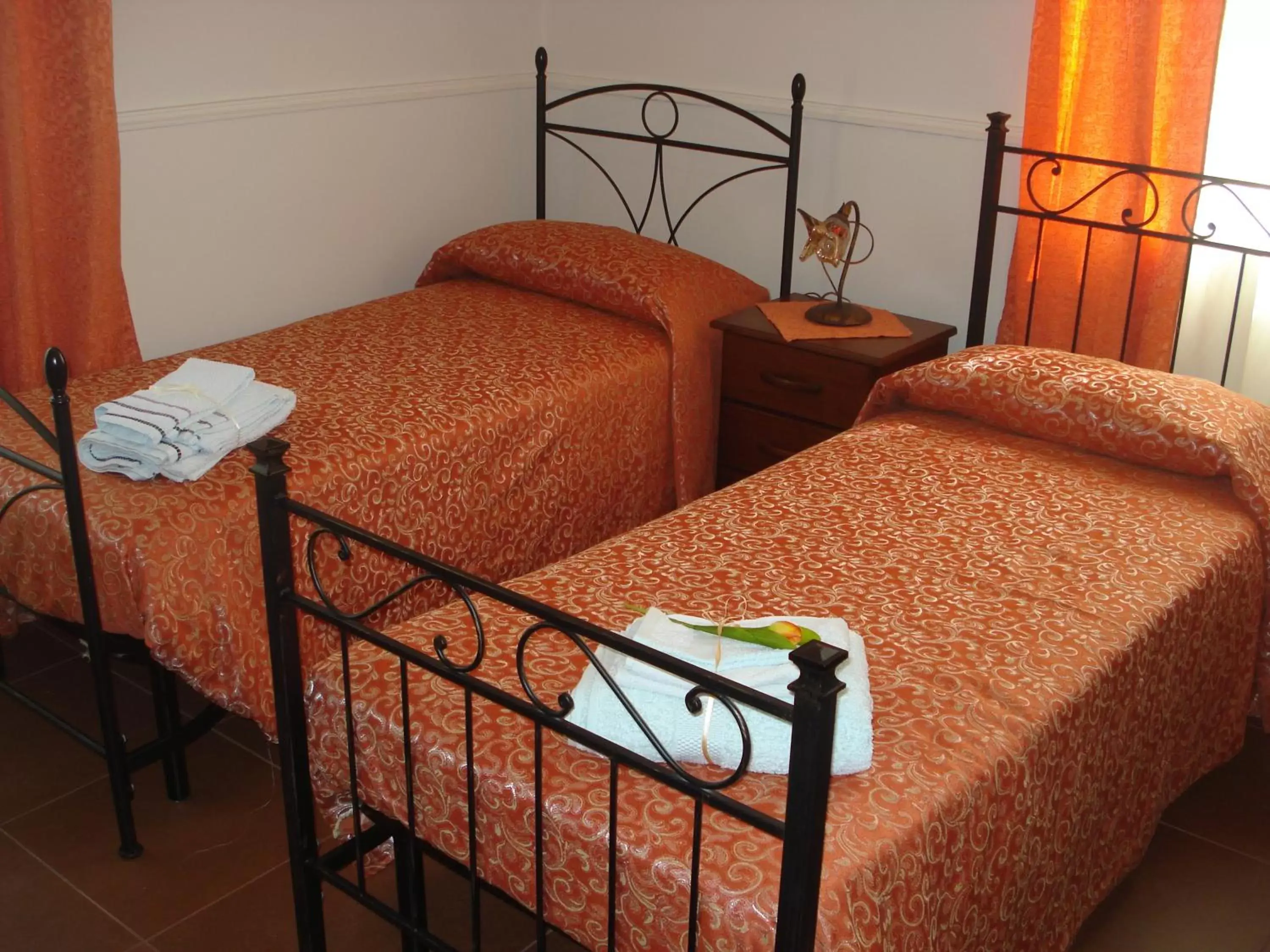 Twin Room with Private Bathroom - single occupancy in B&B San Leonardo Twin Room with Private Bathroom - single occupancy in B&B San Leonardo