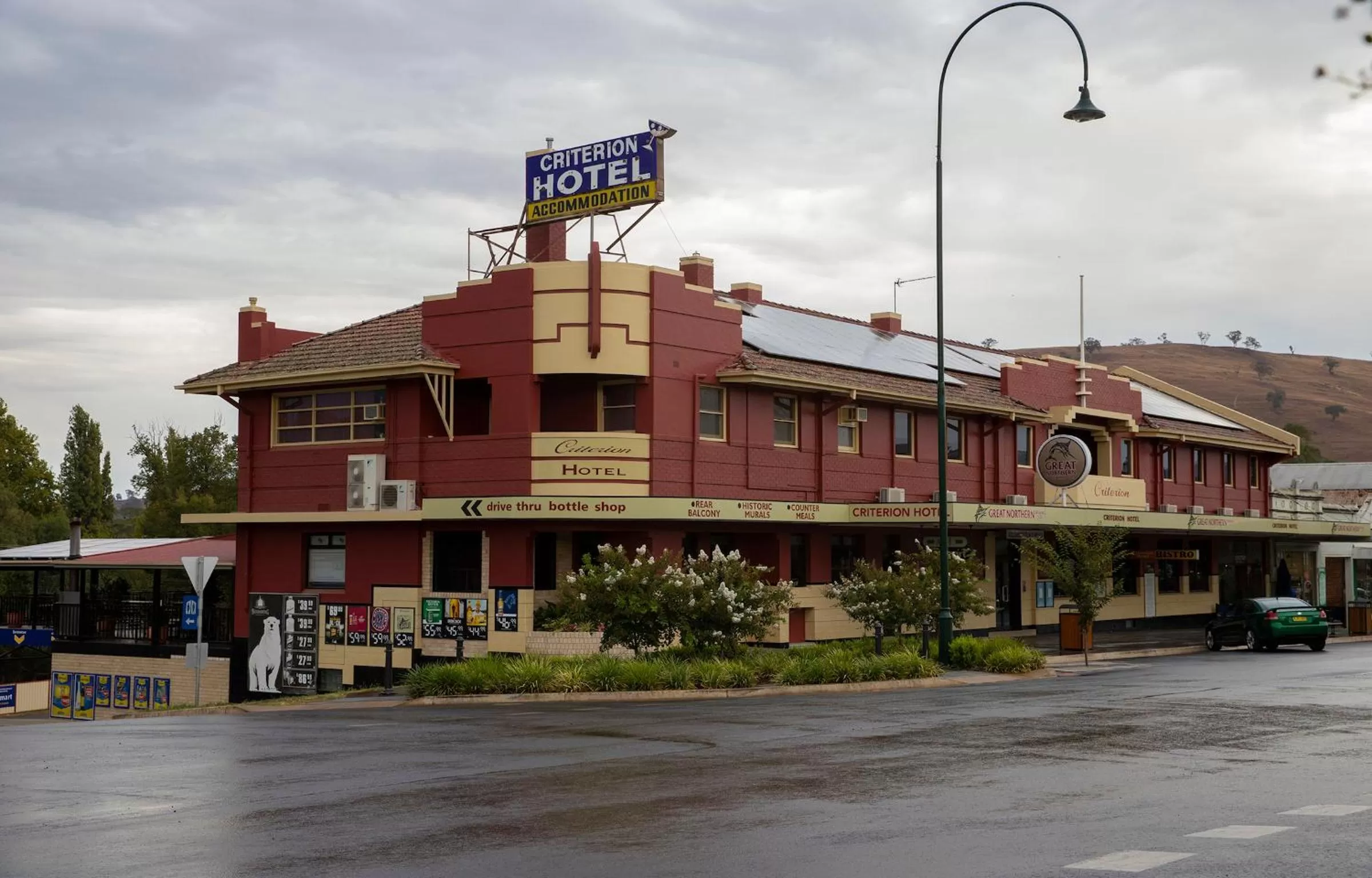 Facade/entrance in Criterion Hotel Gundagai