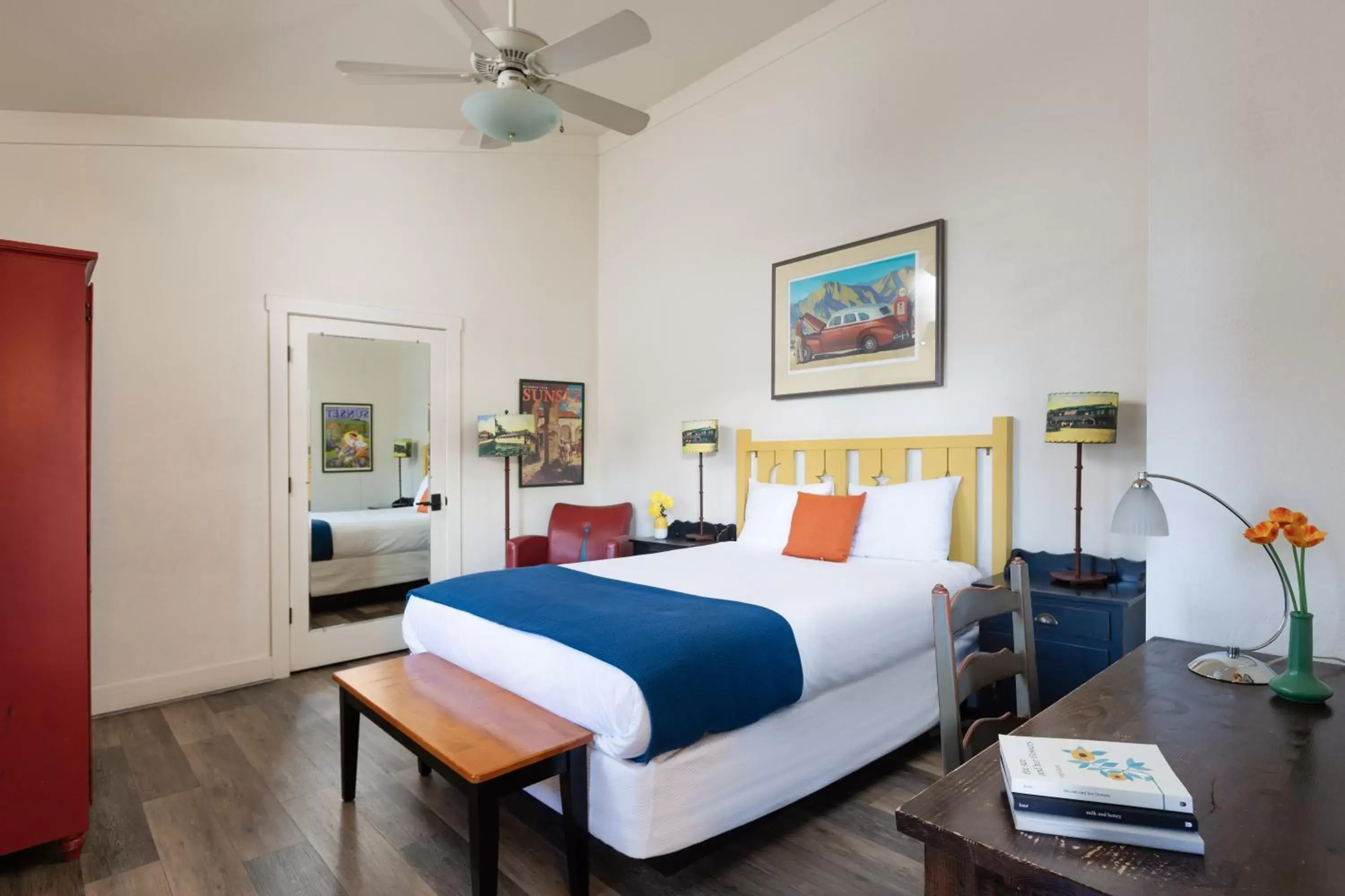 Bed in Sonoma Creek Inn Bed in Sonoma Creek Inn