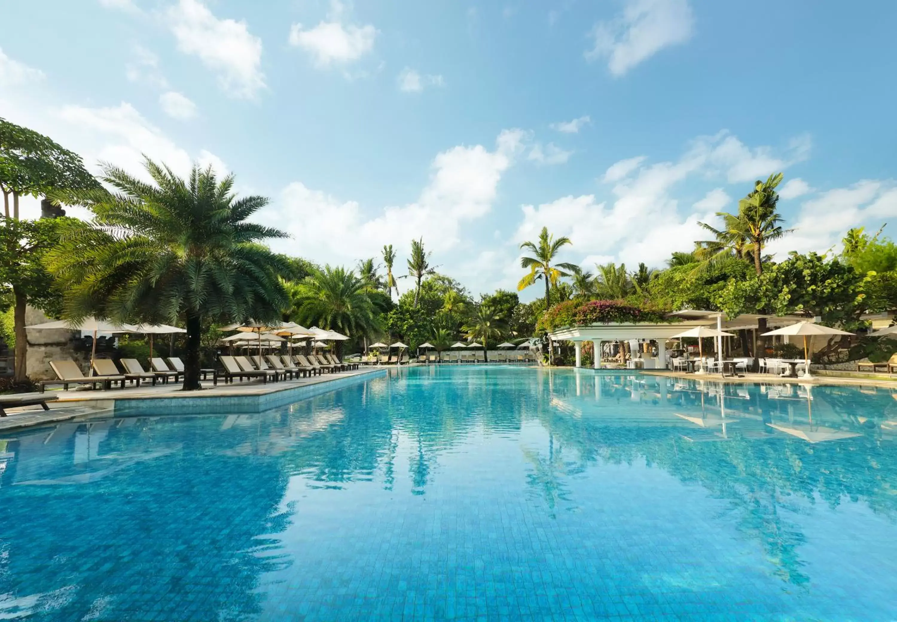 Swimming Pool in Padma Resort Legian