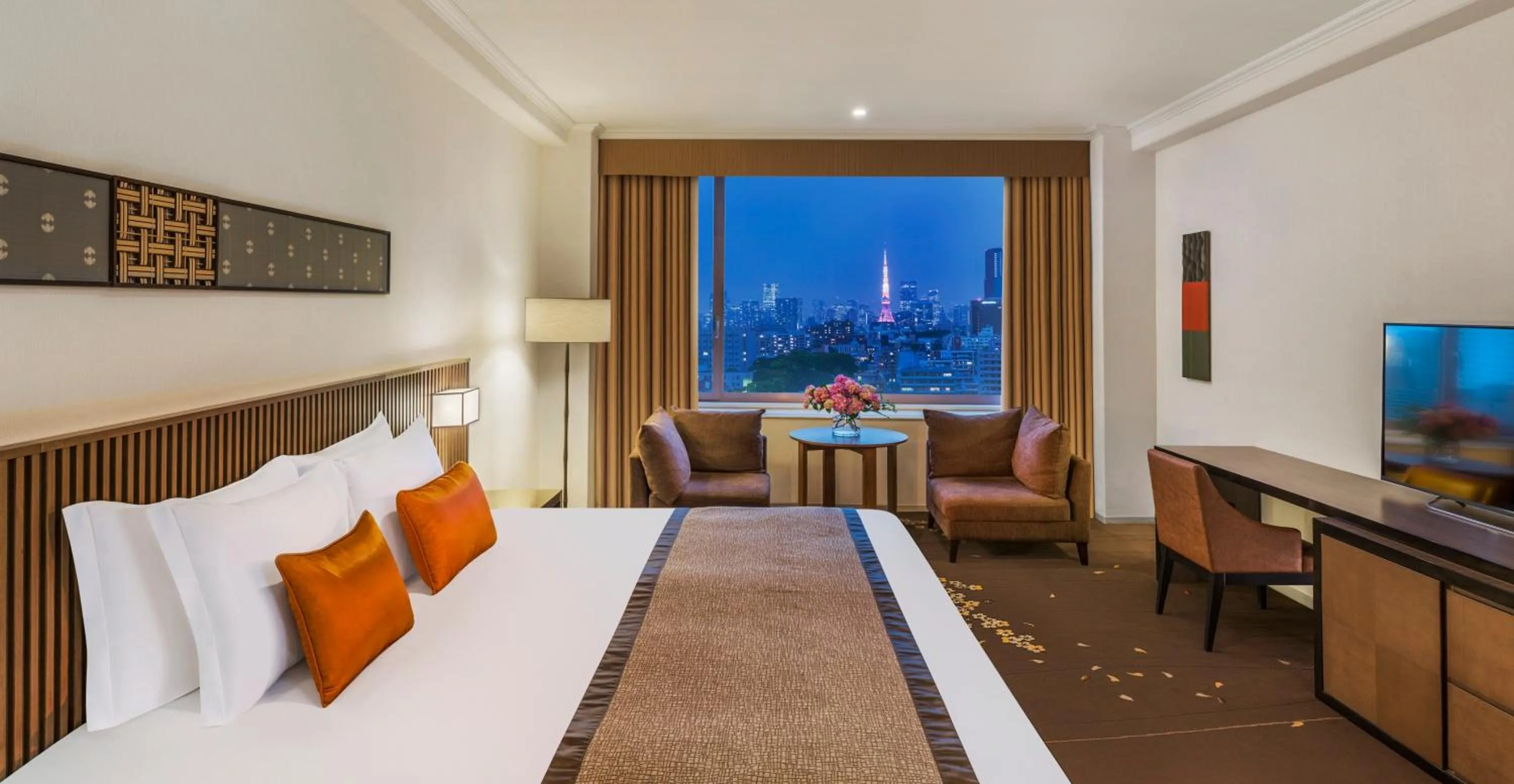 Photo of the whole room, Bed in The Prince Sakura Tower Tokyo, Autograph Collection