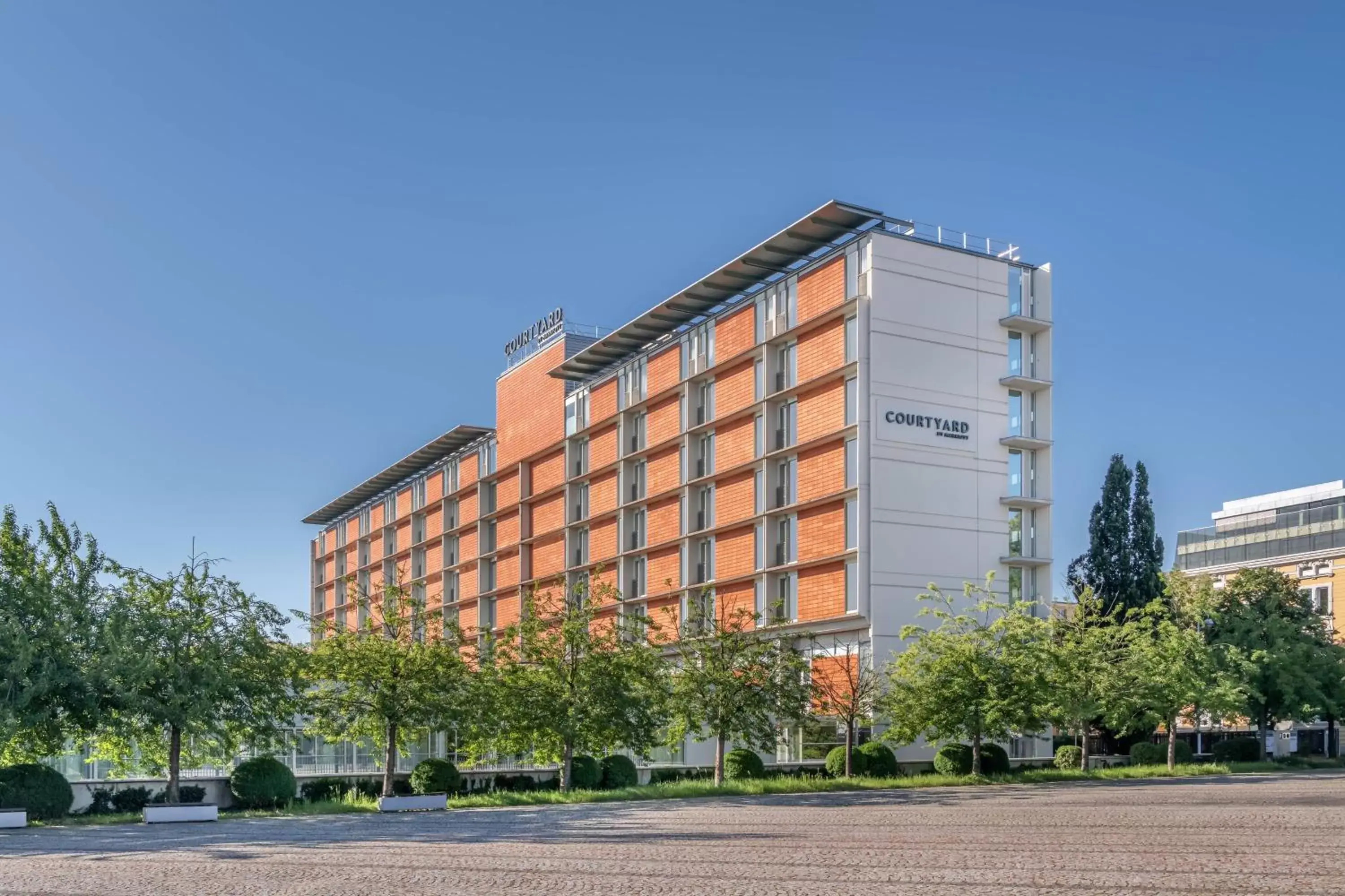 Property Building in Courtyard by Marriott Linz