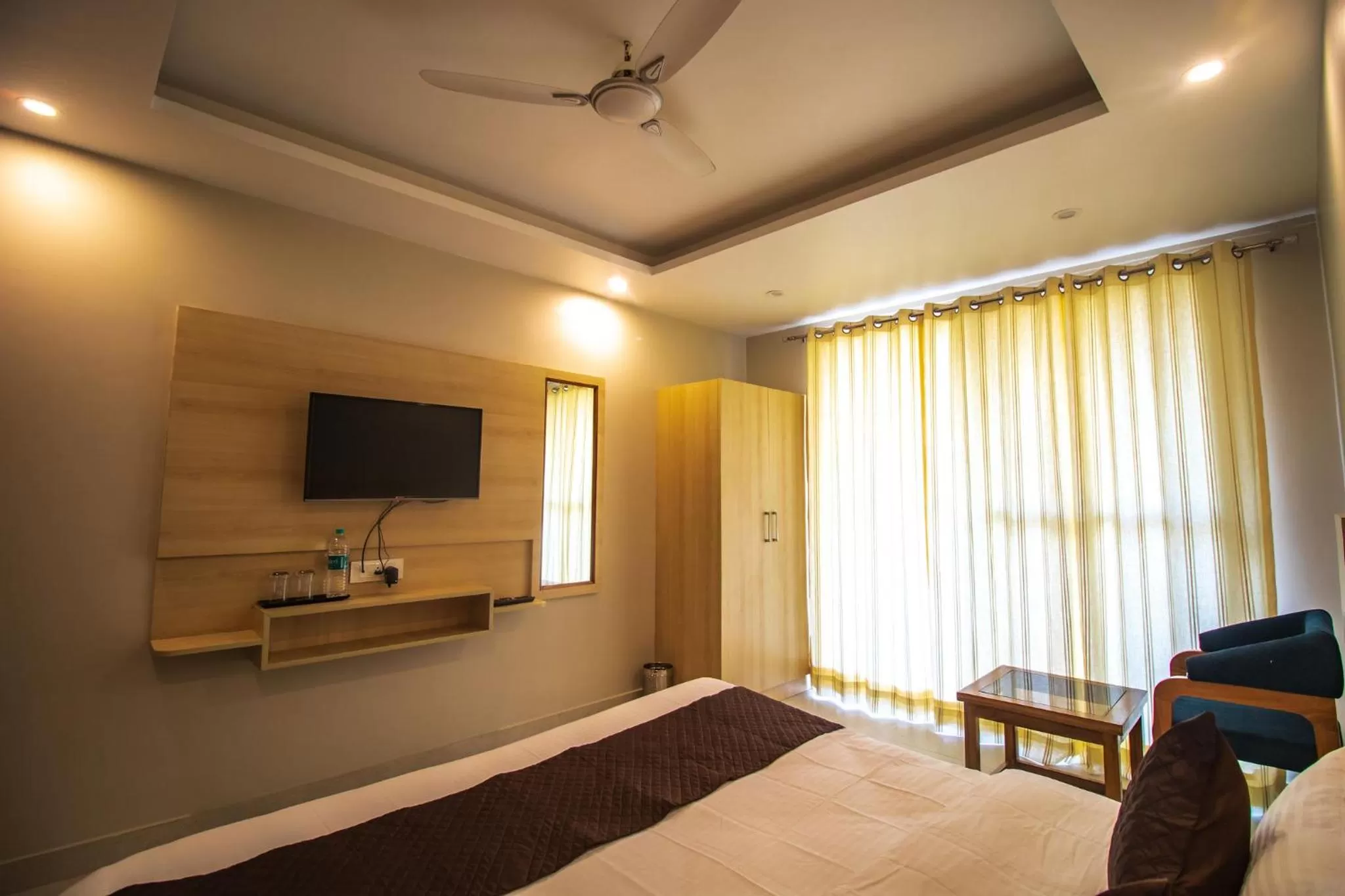 TV and multimedia, Bed in Punyah Residency Rishikesh