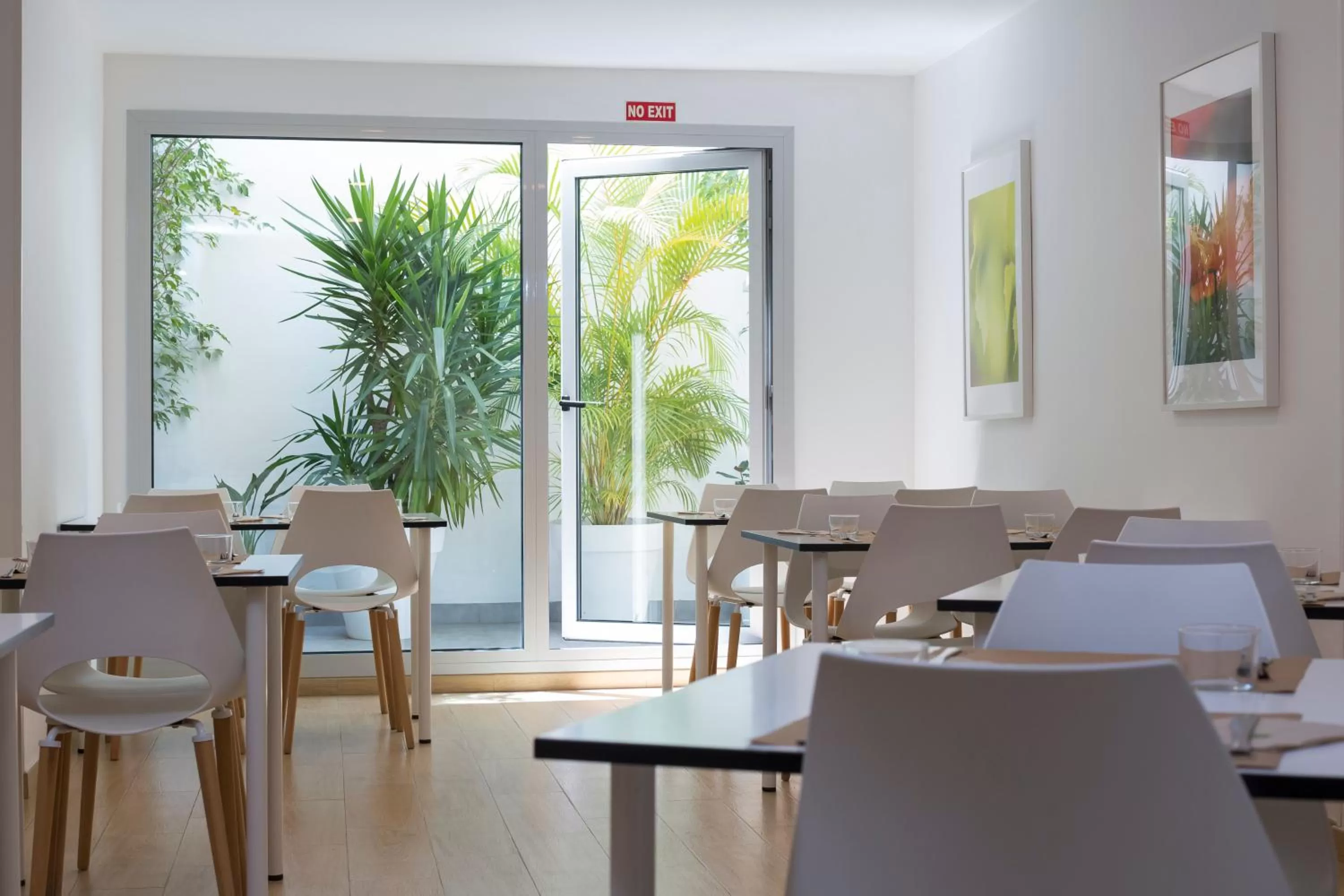 Buffet breakfast in SmartRoom Barcelona