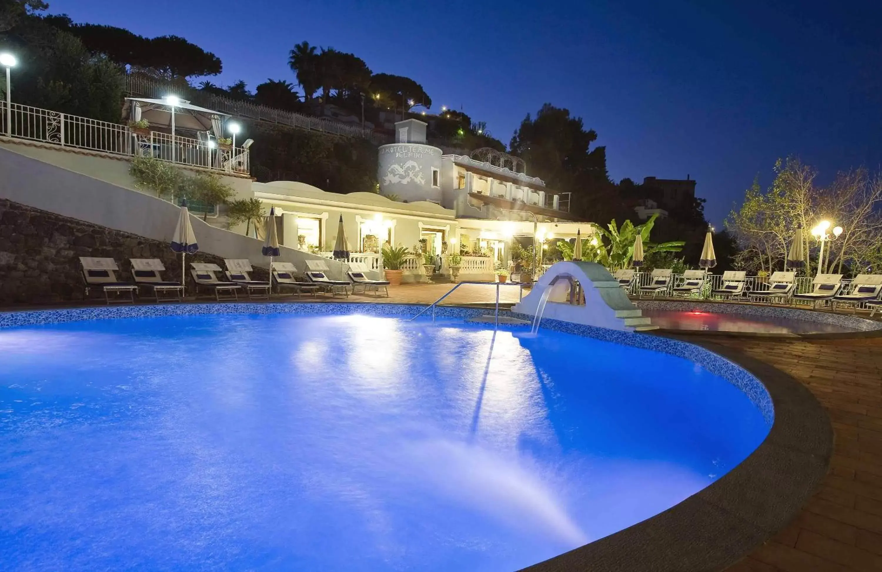 Property building, Swimming Pool in Strand Hotel Delfini