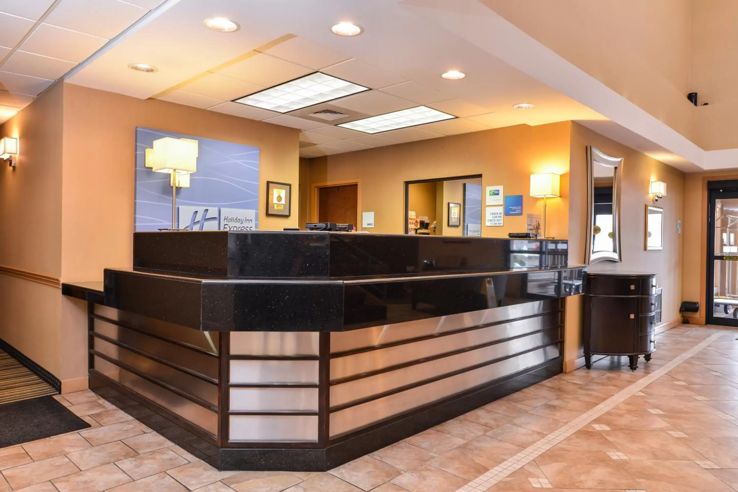 Property building, Lobby/Reception in Holiday Inn Express Lewisburg - New Columbia, an IHG Hotel