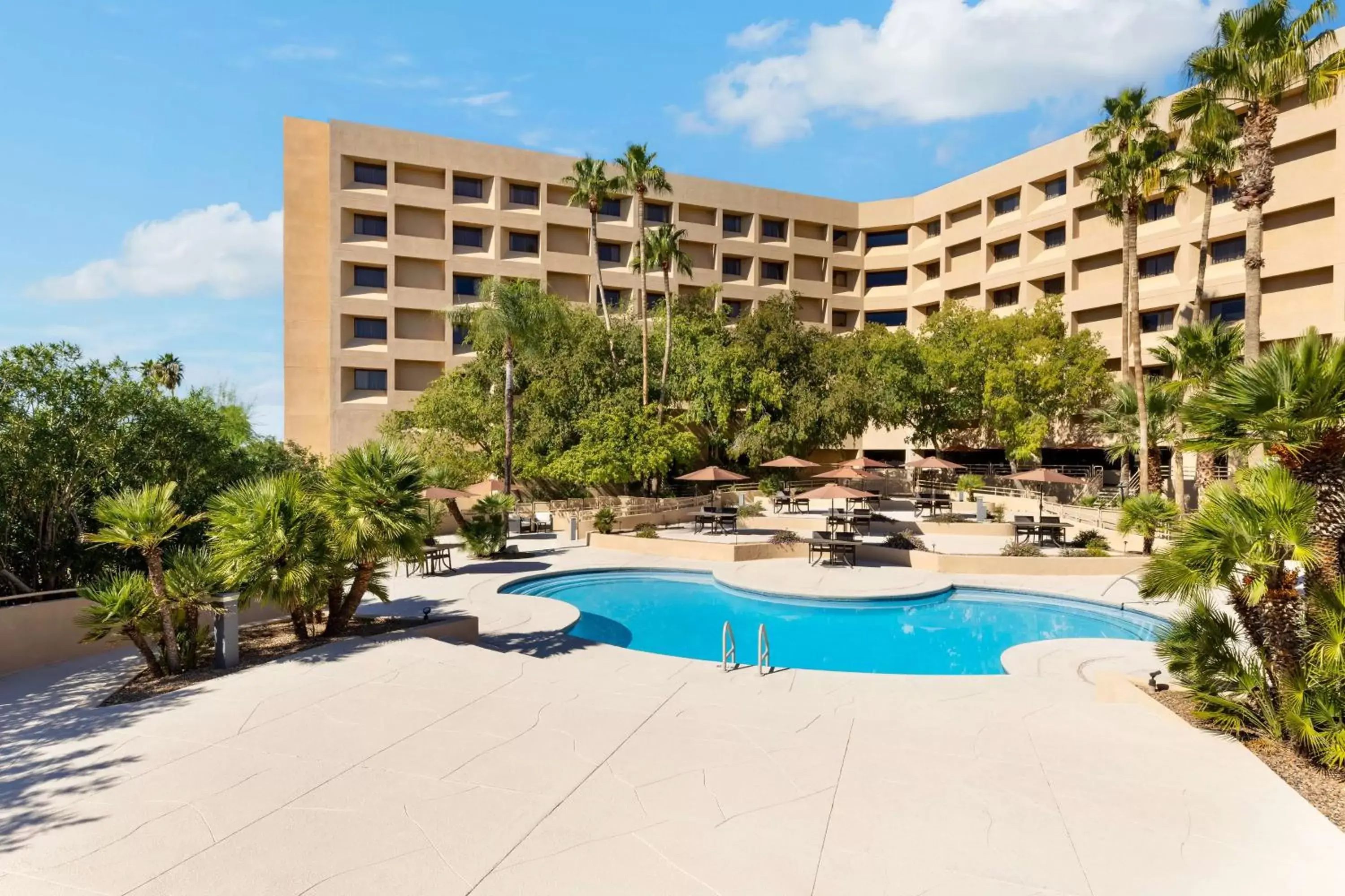 Pool view, Swimming Pool in Hilton Tucson East