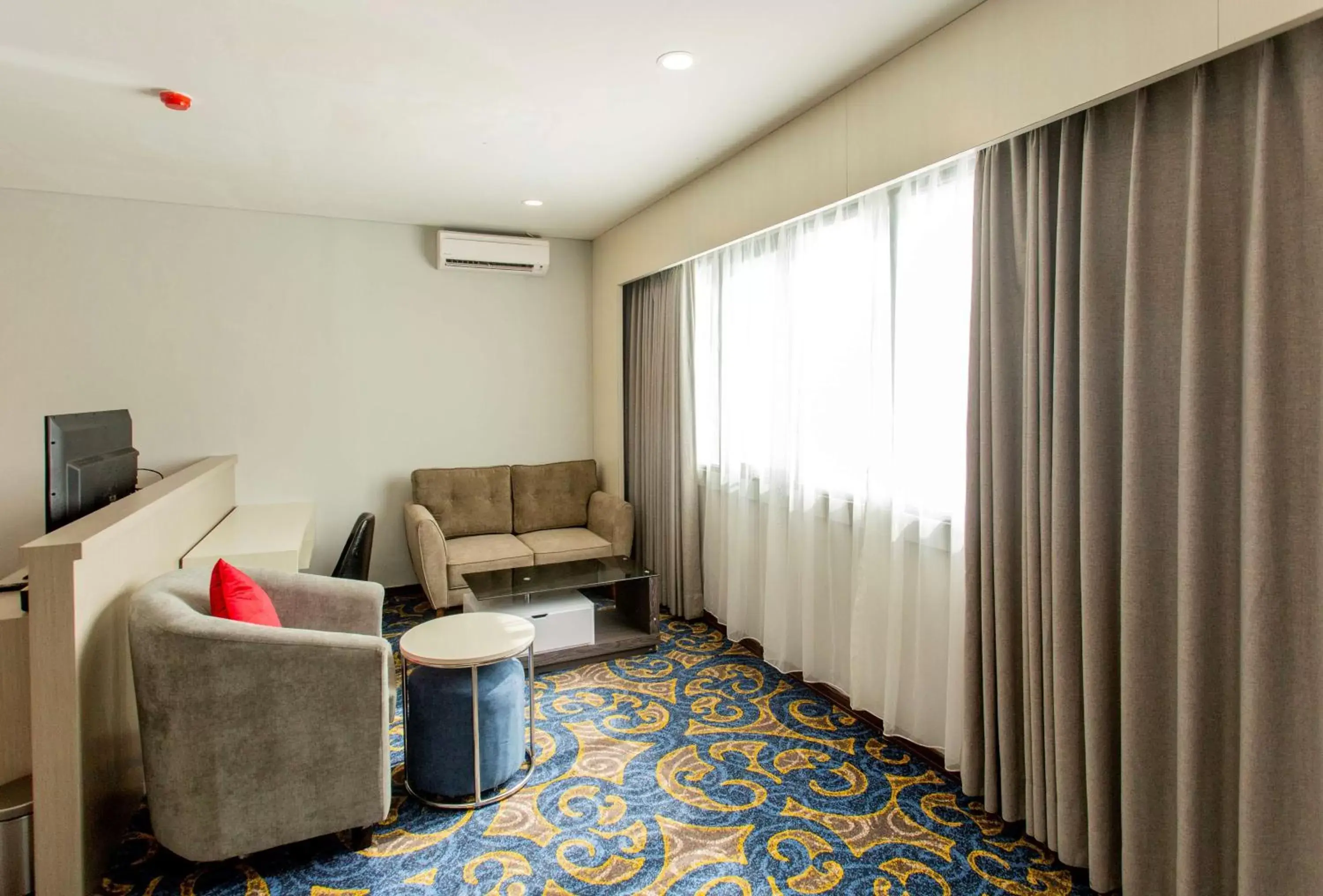 Living room, Seating Area in Best Western Batang Garing