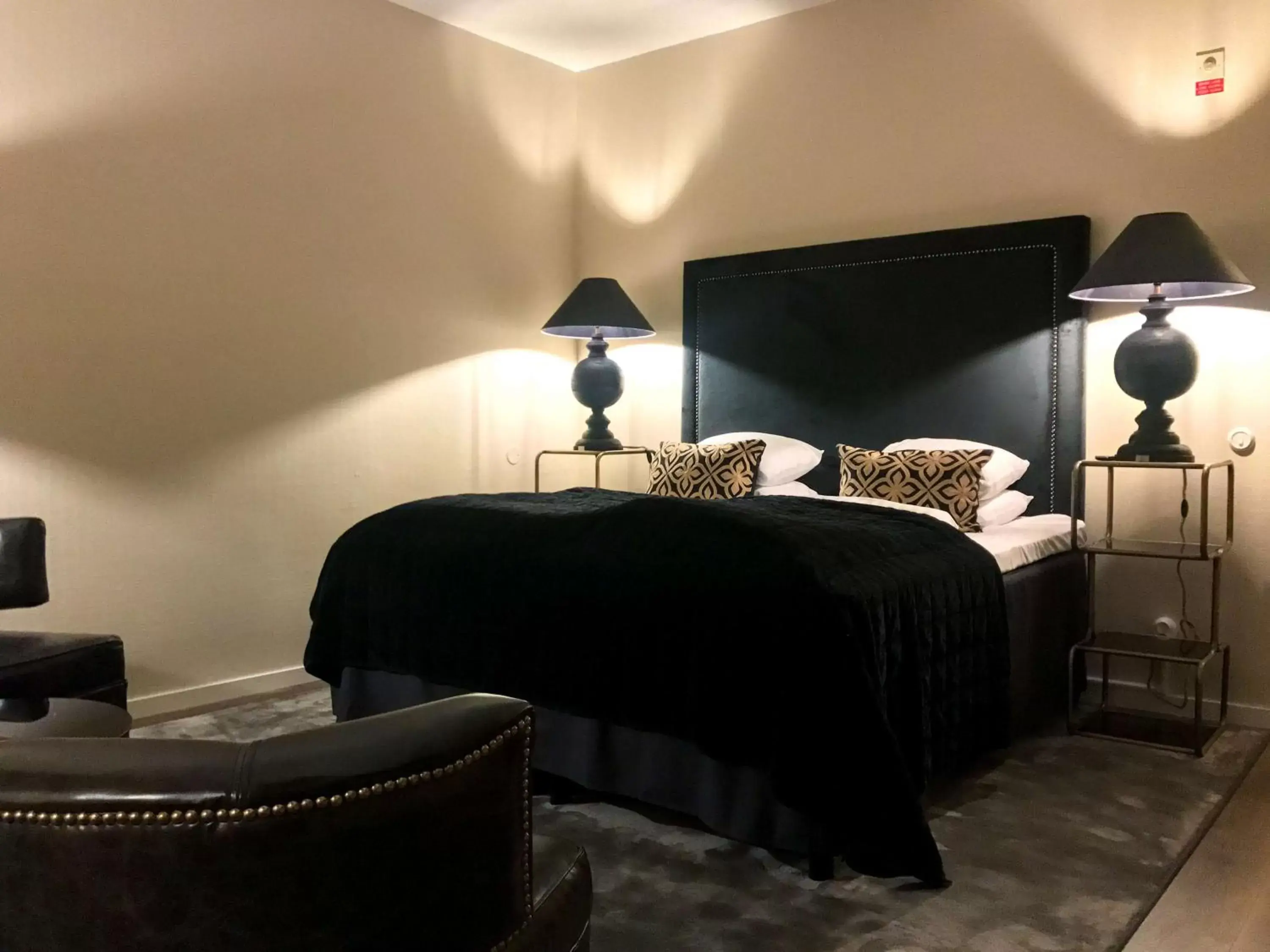 Bedroom, Bed in Statt Hassleholm BW Signature Collection Bedroom, Bed in Statt Hassleholm BW Signature Collection