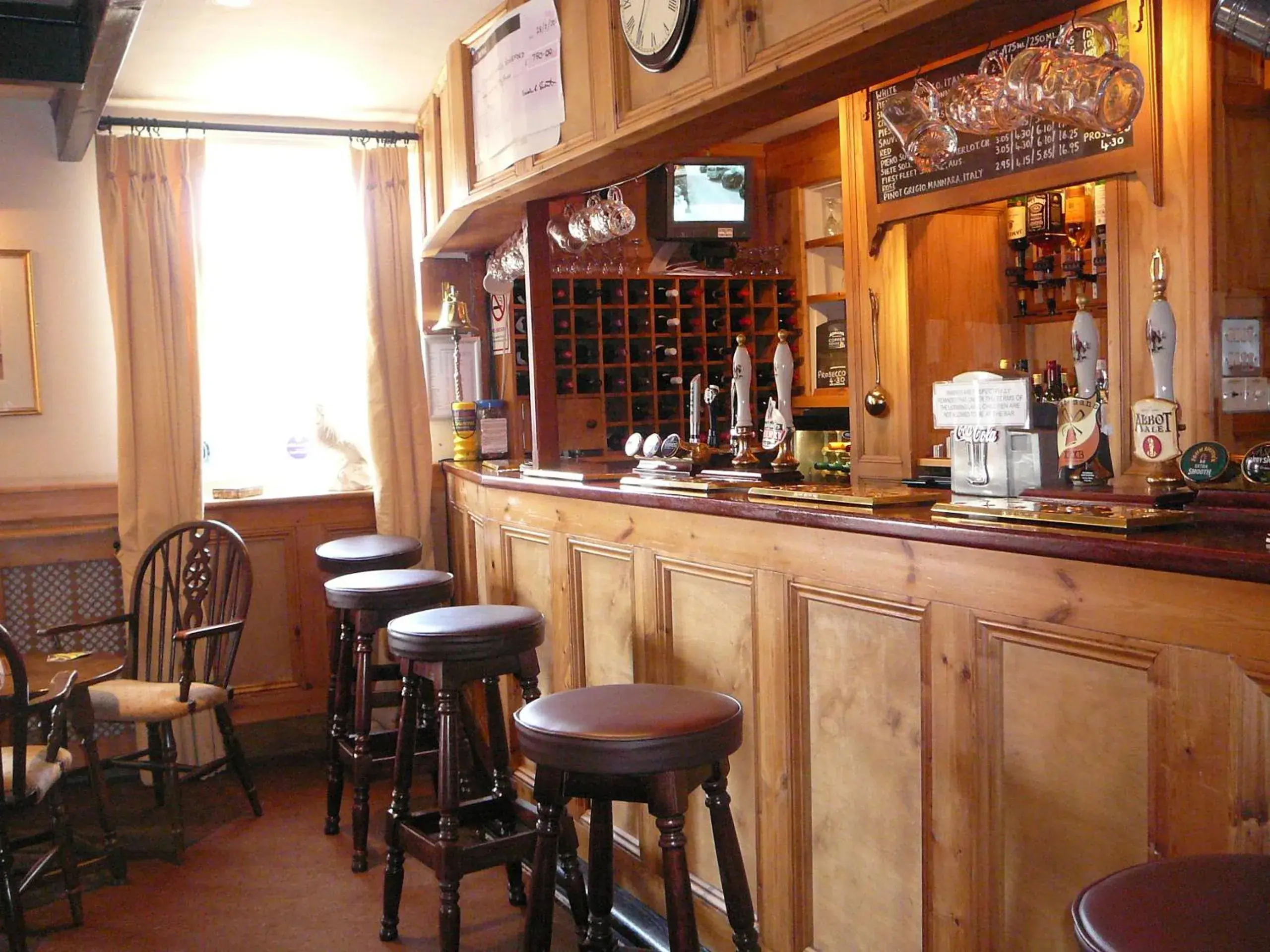 Lounge or bar, Lounge/Bar in The King William IV Country Inn & Restaurant
