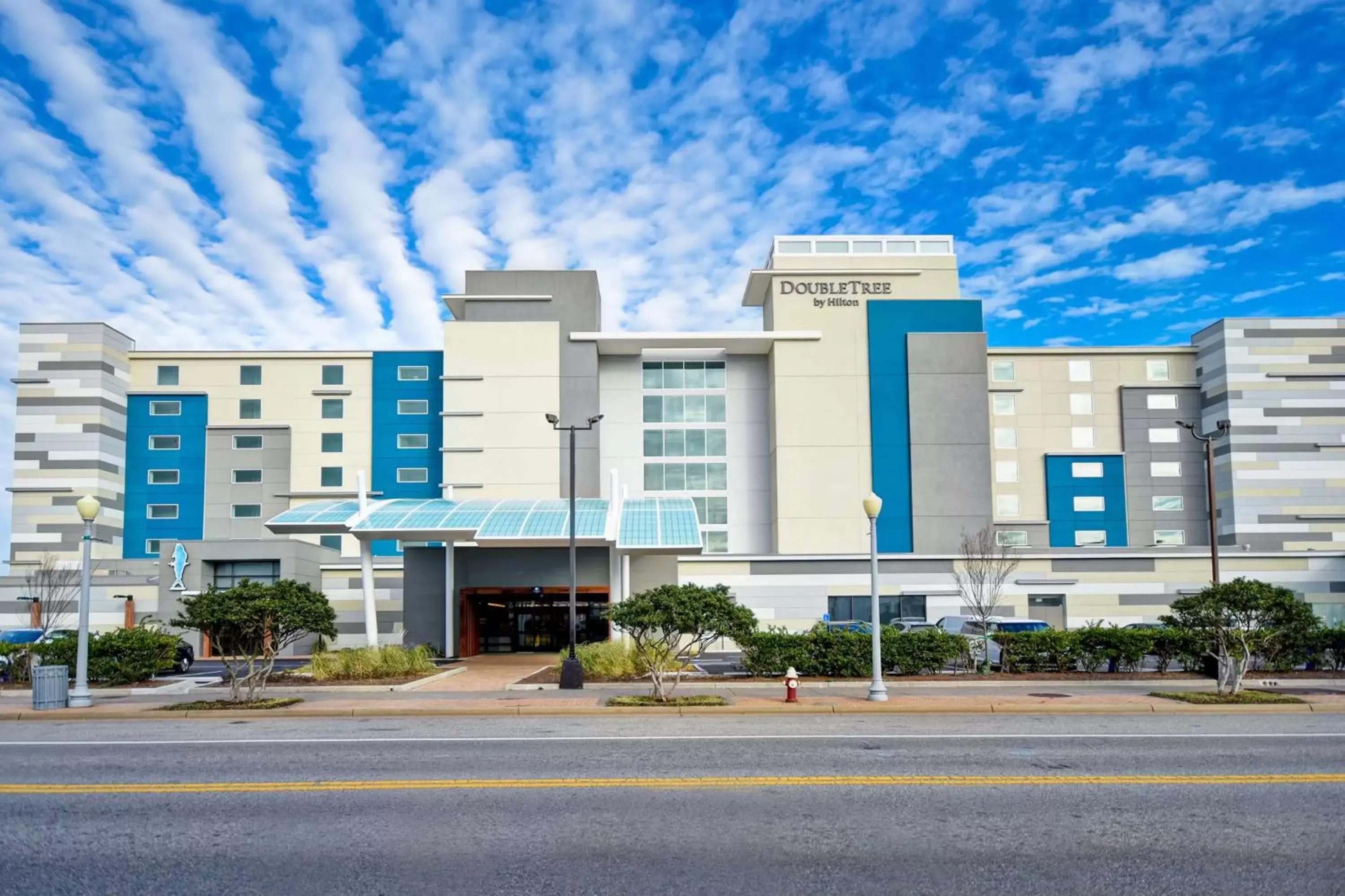 Property building in DoubleTree by Hilton Oceanfront Virginia Beach Property building in DoubleTree by Hilton Oceanfront Virginia Beach