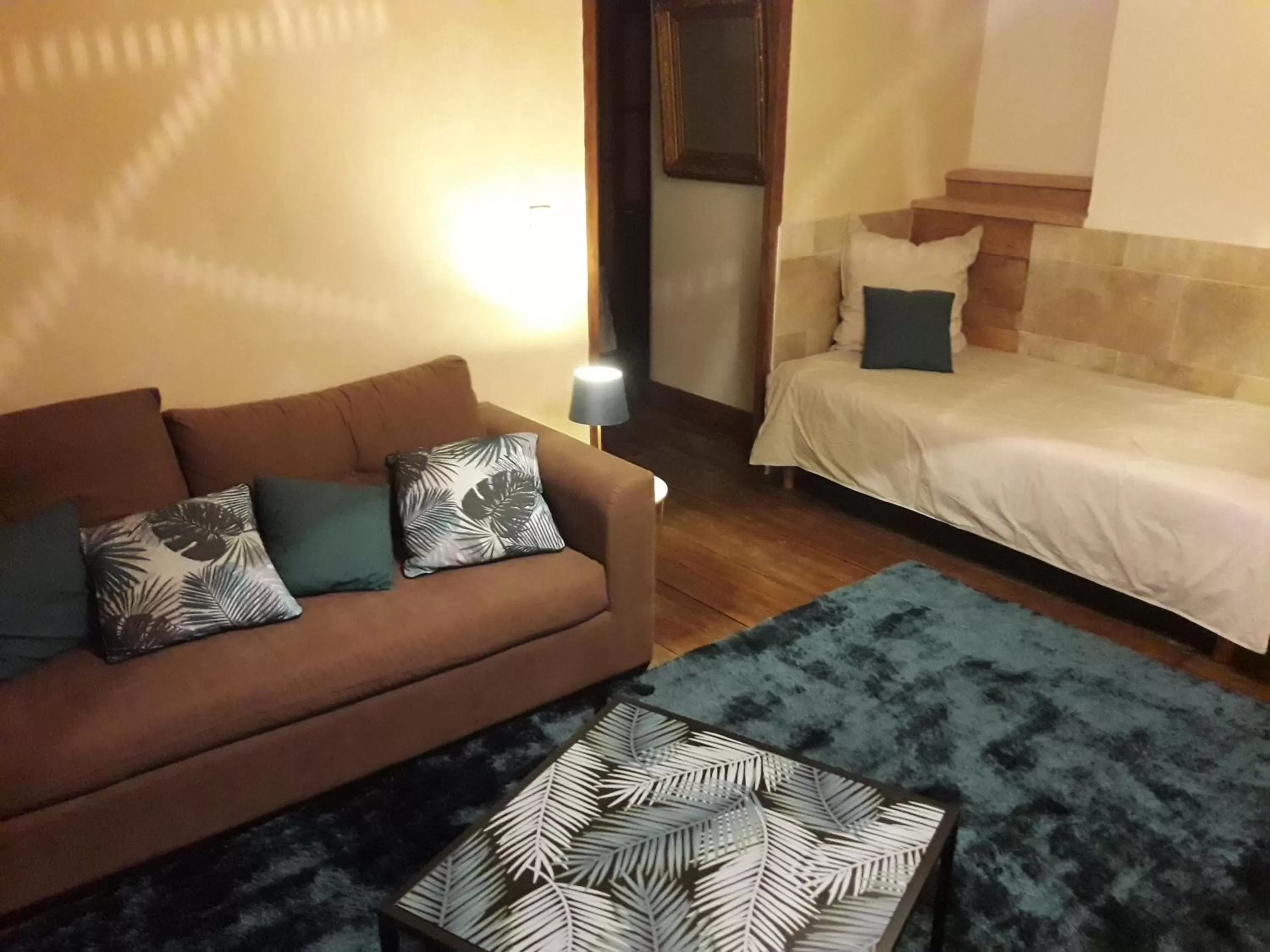 Living room, Bed in Chambres d'hôtes Belle Occitane