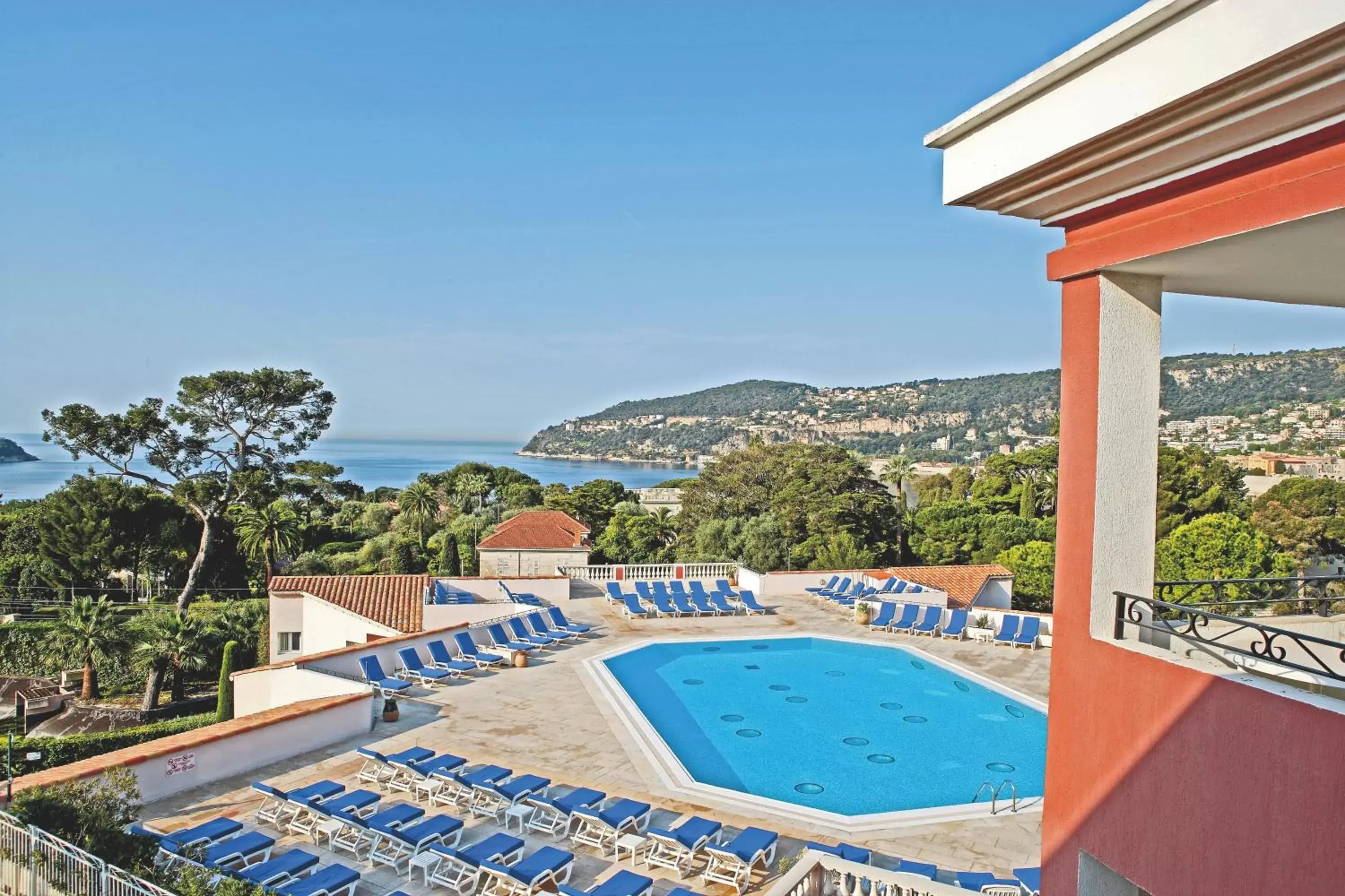 Day, Pool View in Résidence Pierre & Vacances l'Ange Gardien